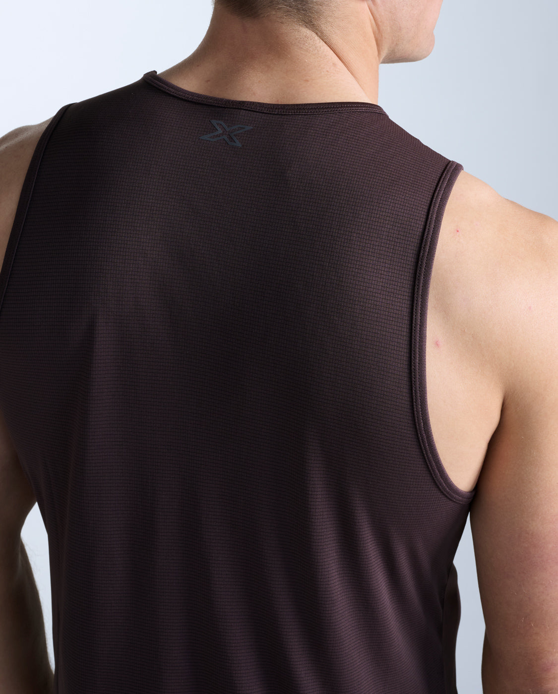 2xu-aero-tank-uomo-canotta-running-slim-bordeaux image 6