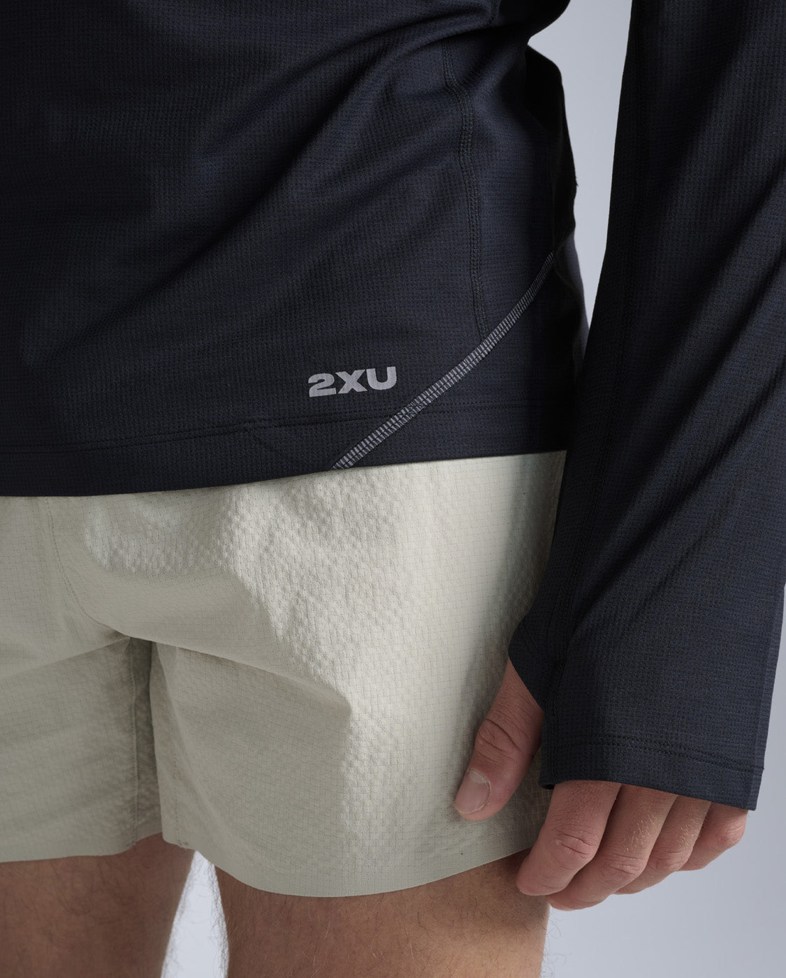 2xu-aero-trail-1-2-zip-uomo-nero image 8