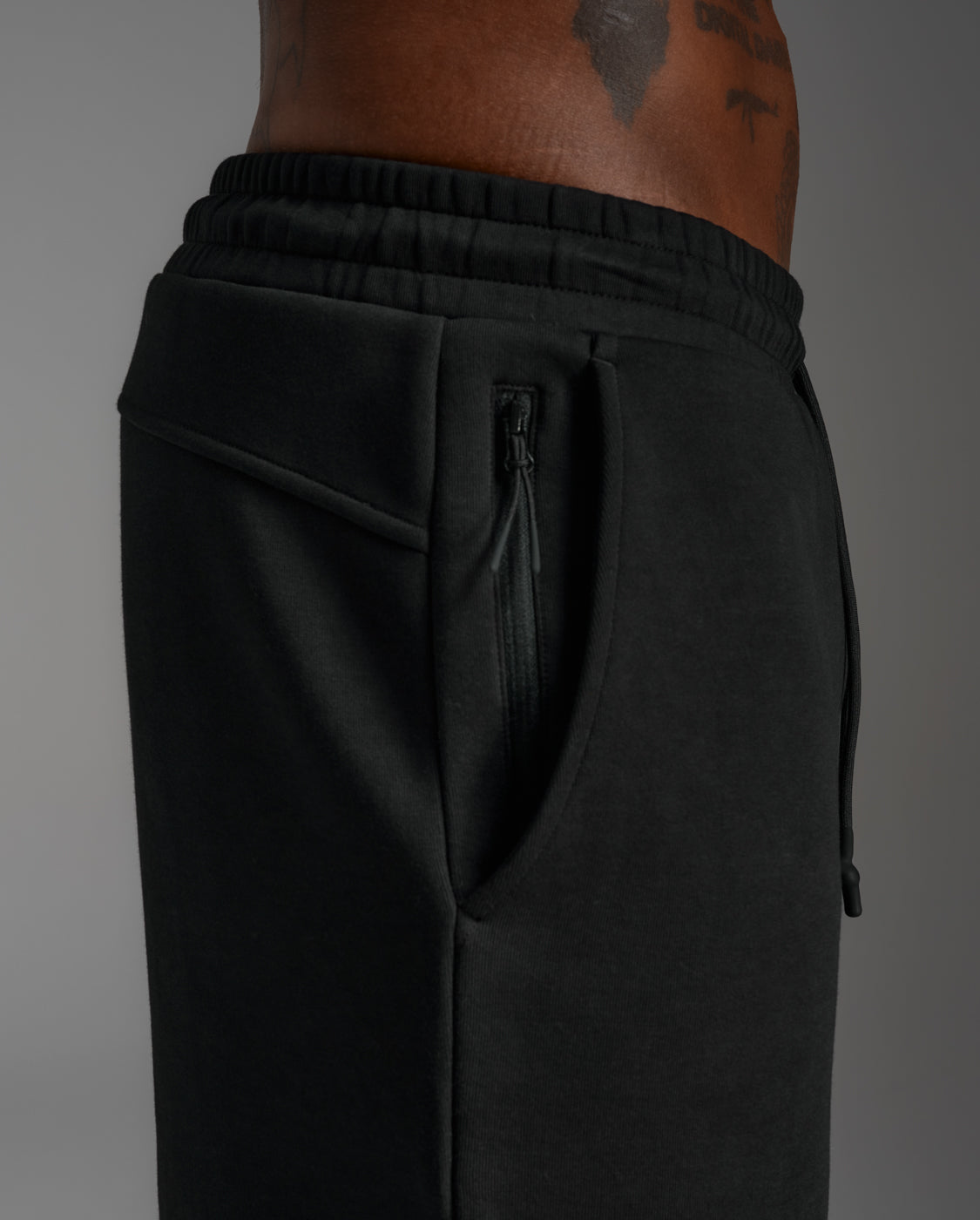 2xu-commute-smooth-spacer-shorts-everyday-nero image 6