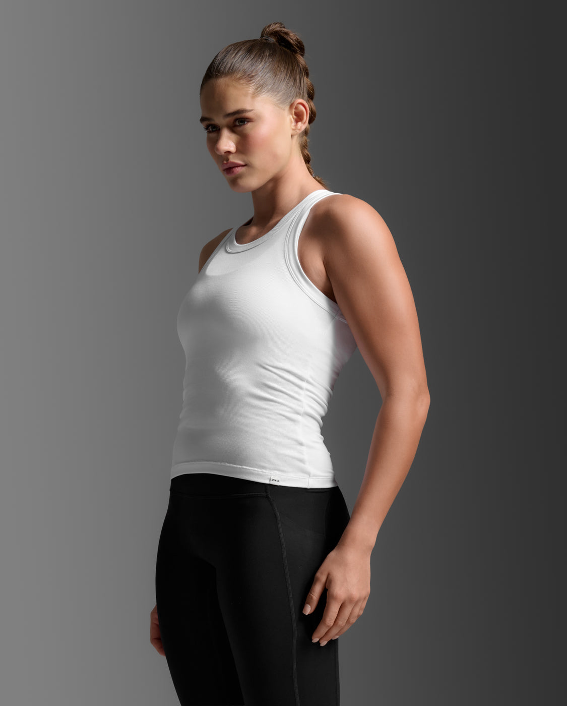 2xu-fluid-modal-ribbed-tank-canotta-costina-bianca image 5