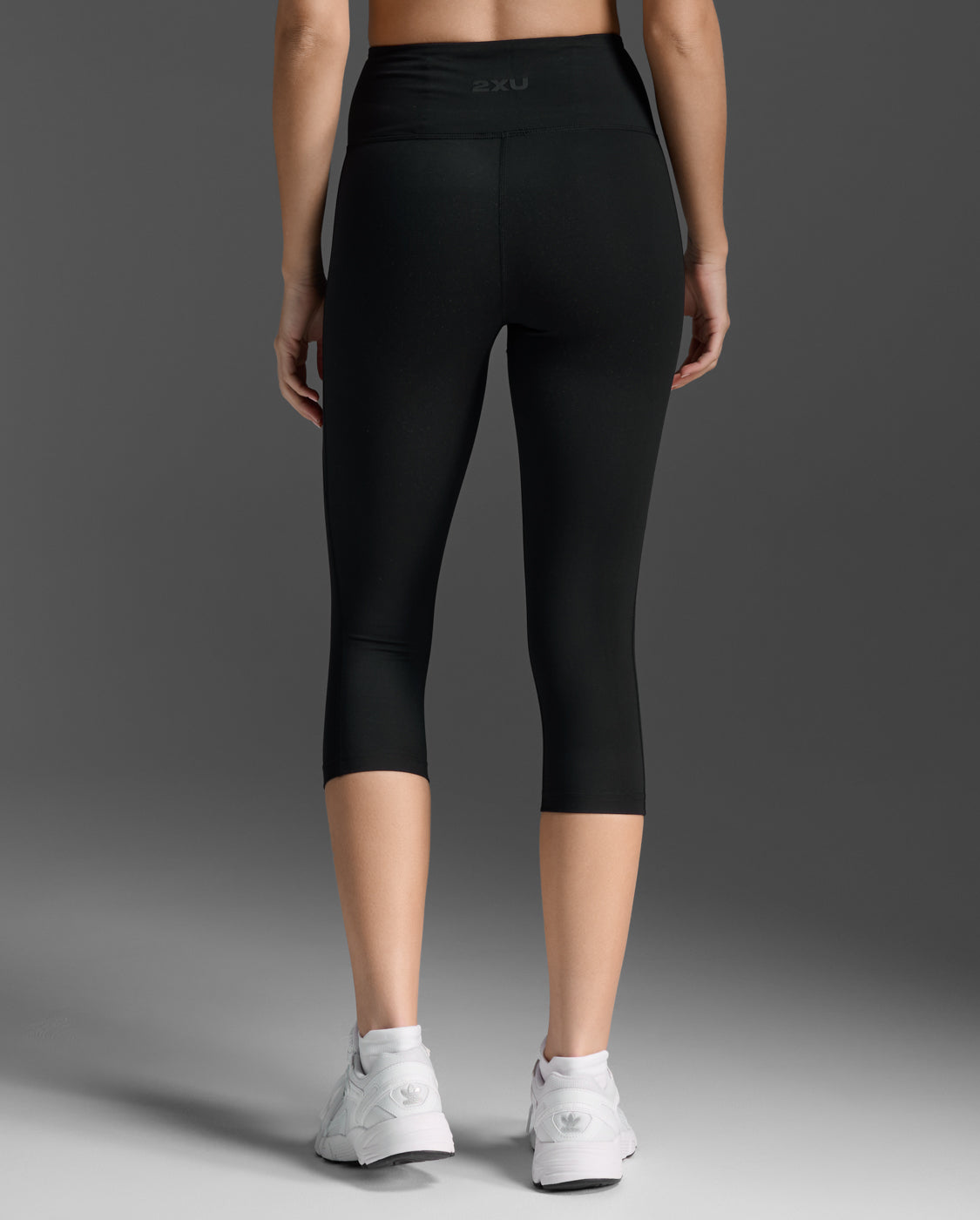 2xu-form-soft-touch-hi-rise-leggings-3-4-compressione-neri image 2