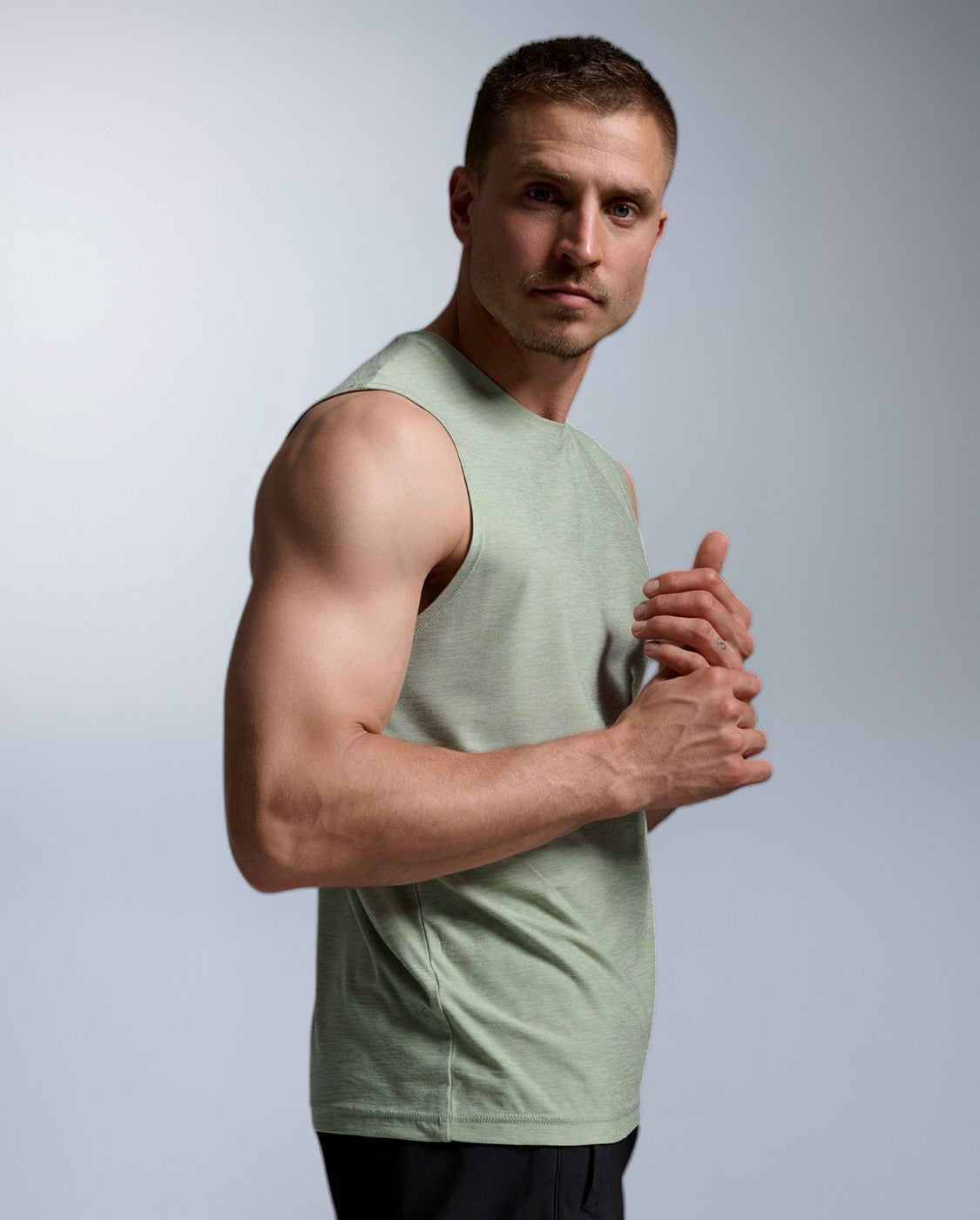 2xu-signature-tank-canotta-training-uomo-verde image 4