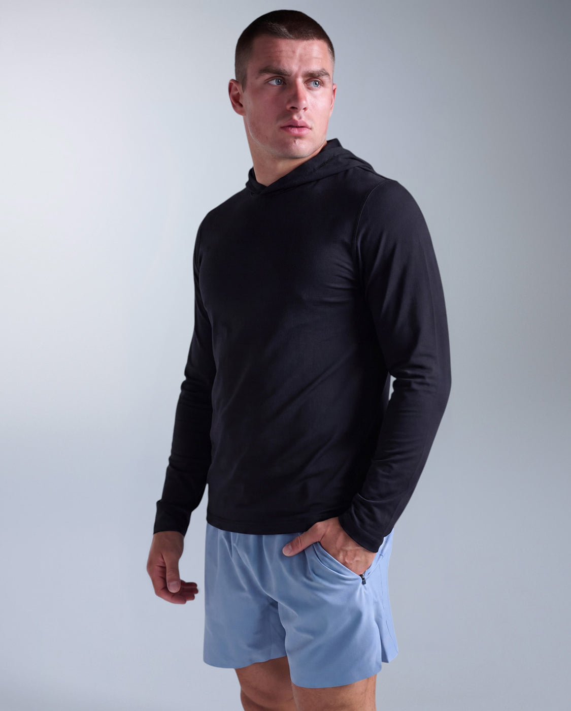 2xu-motion-long-sleeve-hoodie-uomo-nero image 3