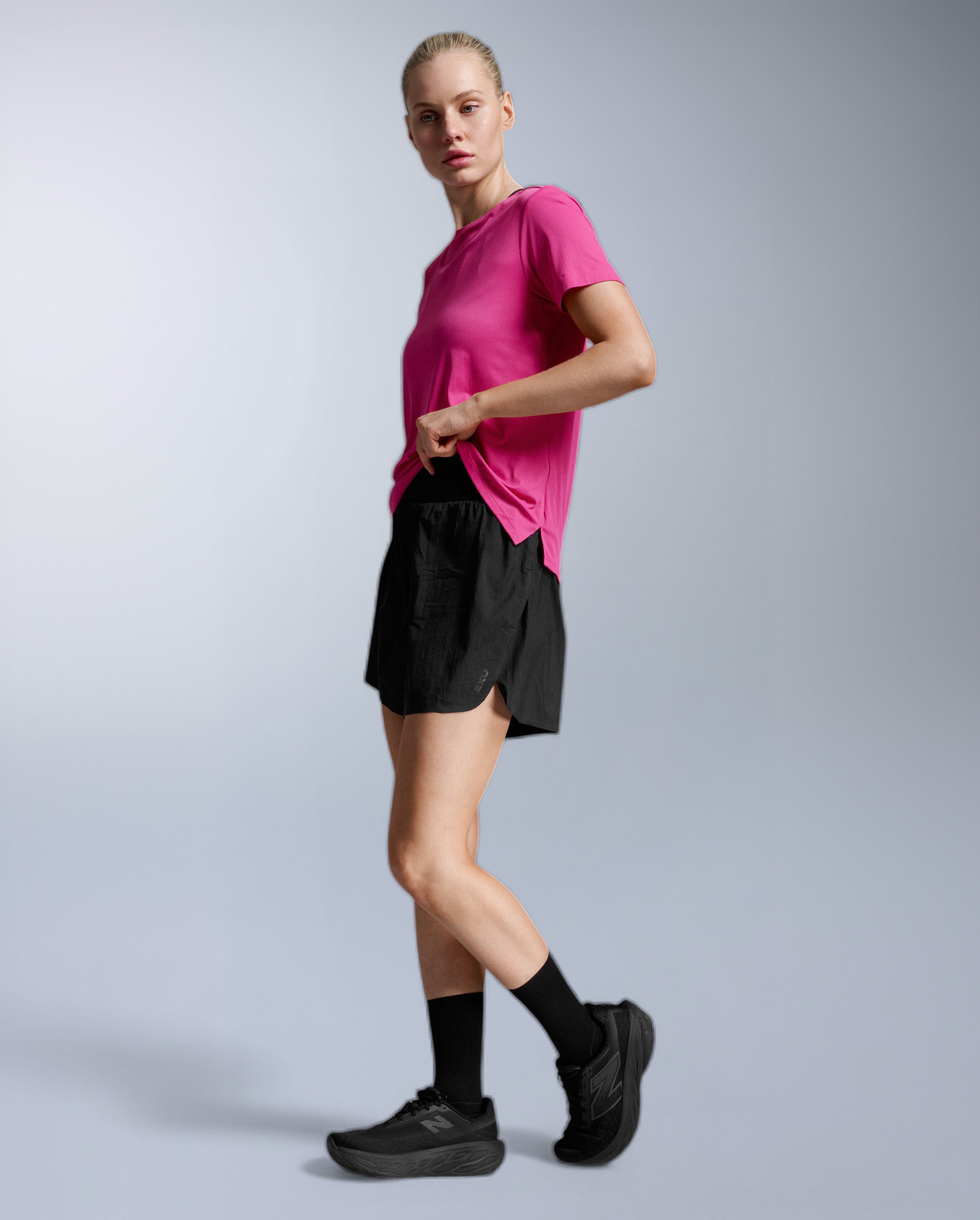 2xu-aero-trail-tee-donna-maglia-trail-running-rosa-upf-50 image 4