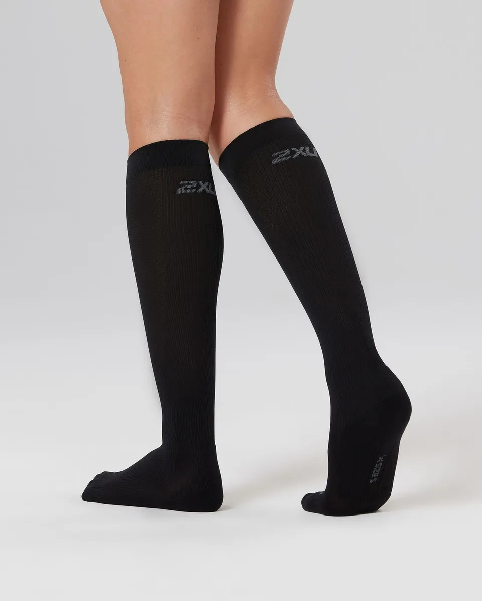 2xu-race-compression-socks-calze-compressione-donna-nero image 1