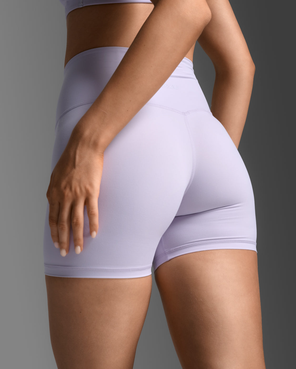 2xu-fluid-hi-rise-5-inch-shorts-shorts-training-donna-lilla image 5