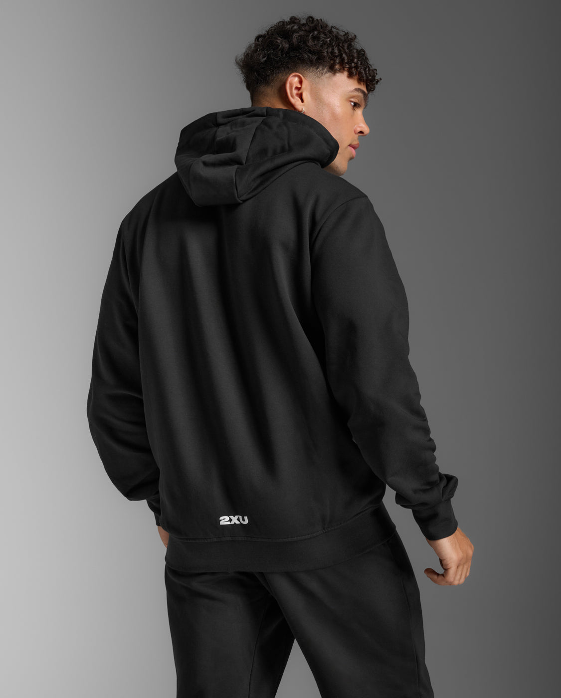 2xu-aspire-zip-hoodie-uomo-con-cappuccio-nera image 4