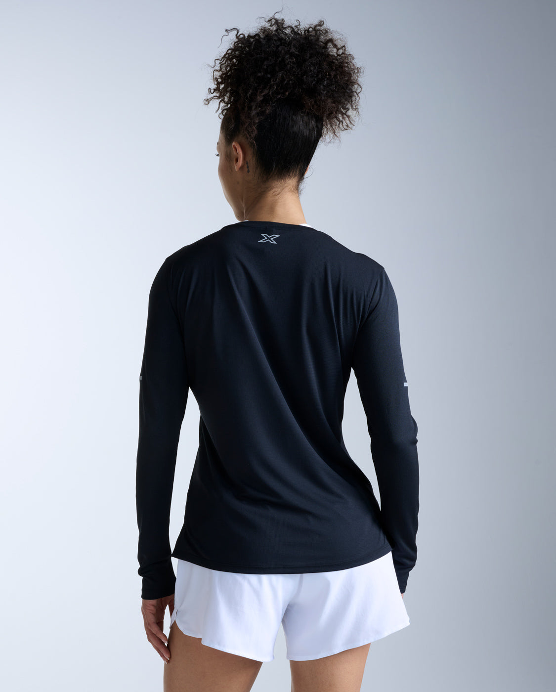 2xu-aero-long-sleeve-maglia-running-nero image 2