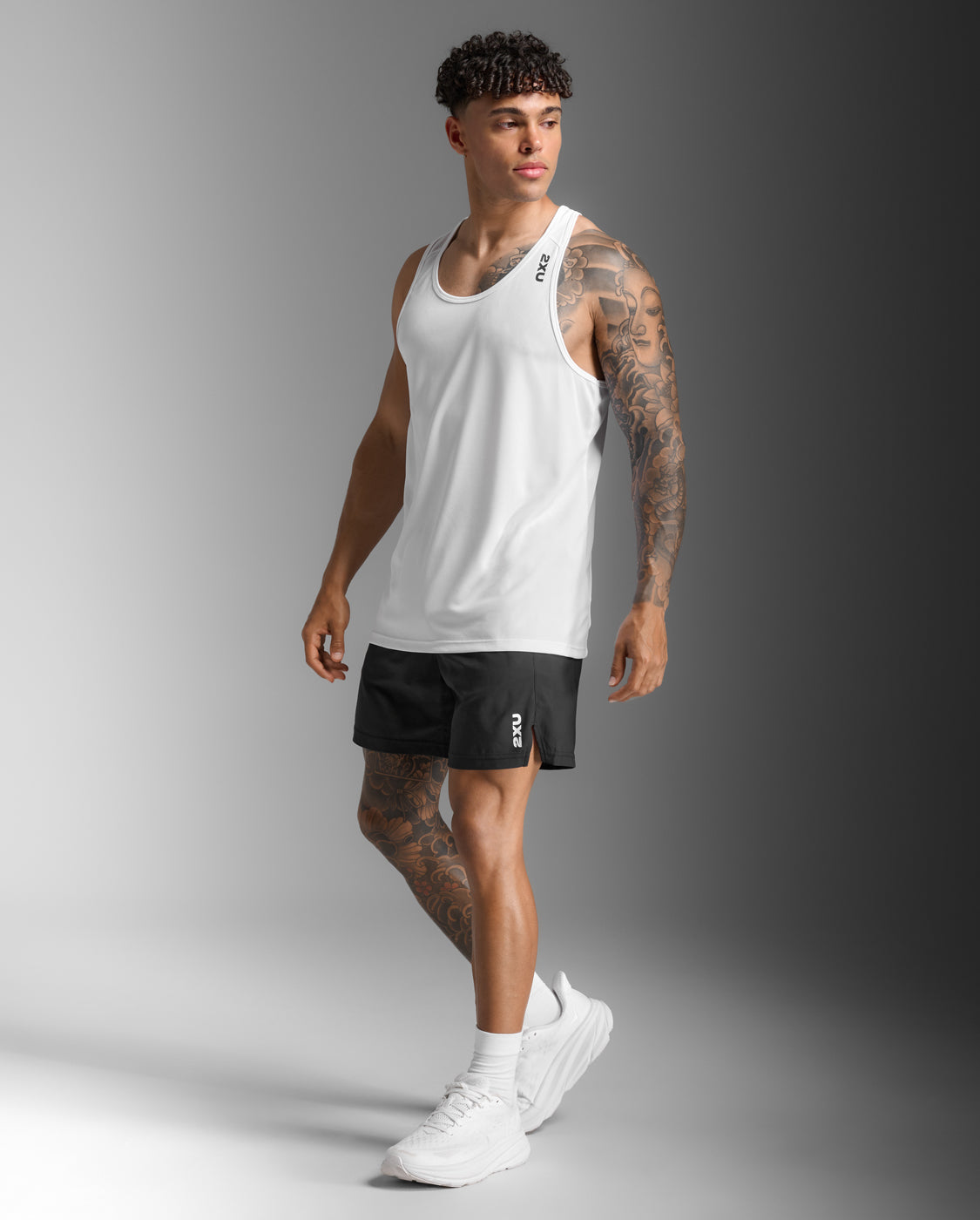 2xu-aspire-singlet-uomo-canotta-tecnica-bianco-a-rapida-asciugatura image 4