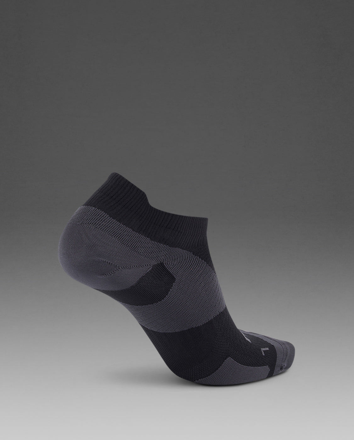 2xu-vectr-ultralight-1-4-crew-compression-socks-nere image 3