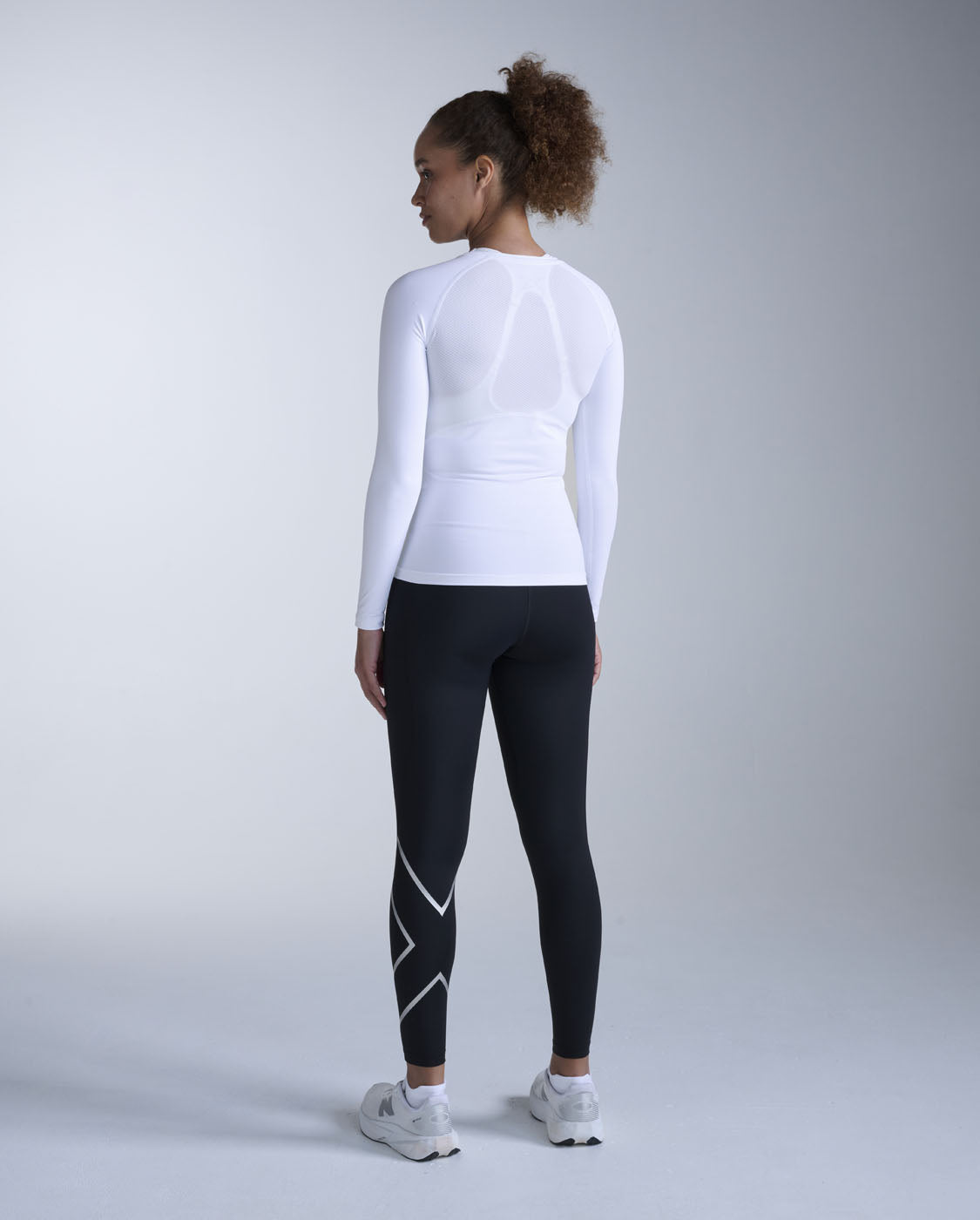 2xu-core-compression-long-sleeve-bianco-maglia-compressione-termica image 8