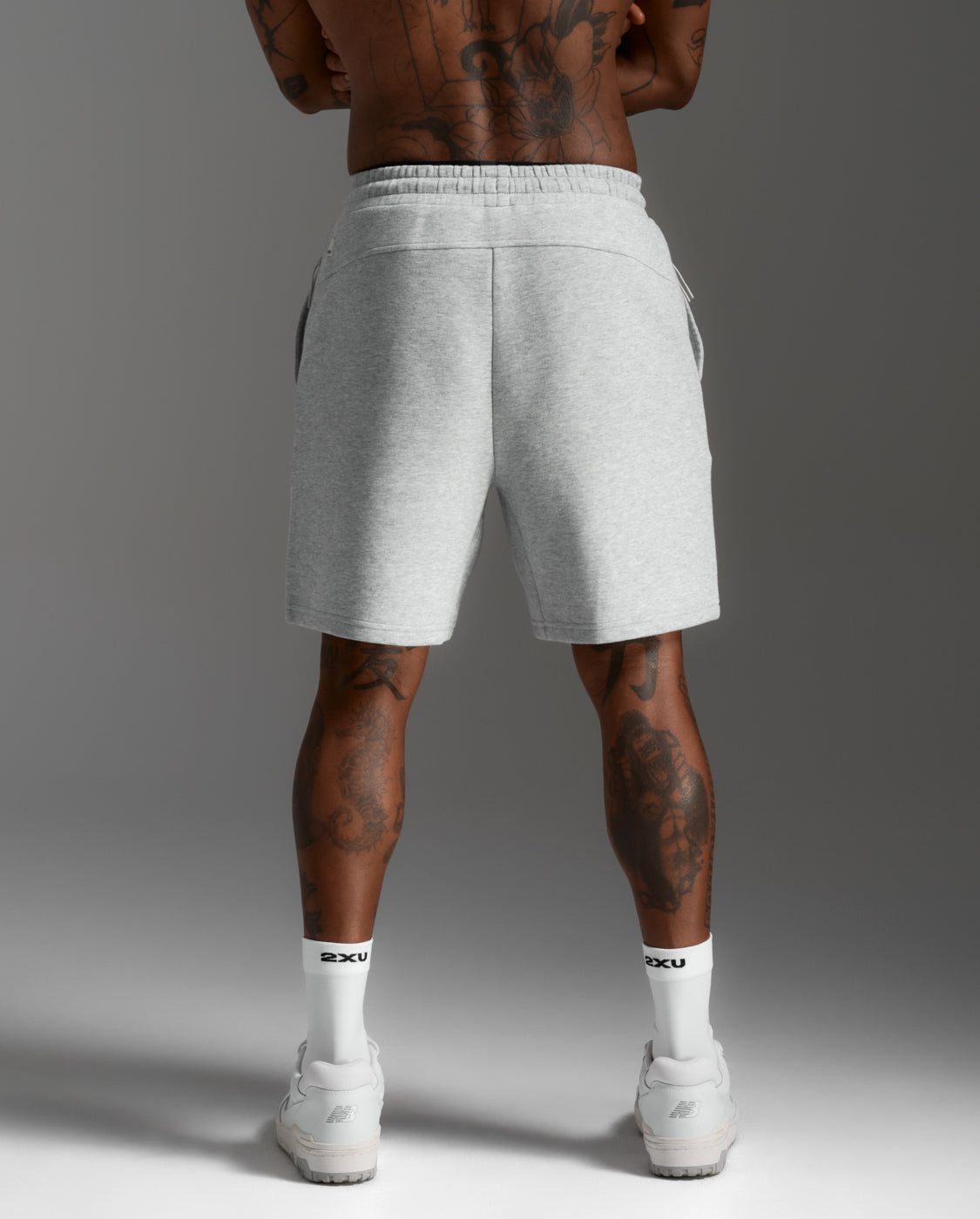 2xu-commute-smooth-spacer-shorts-grigio-regular image 3