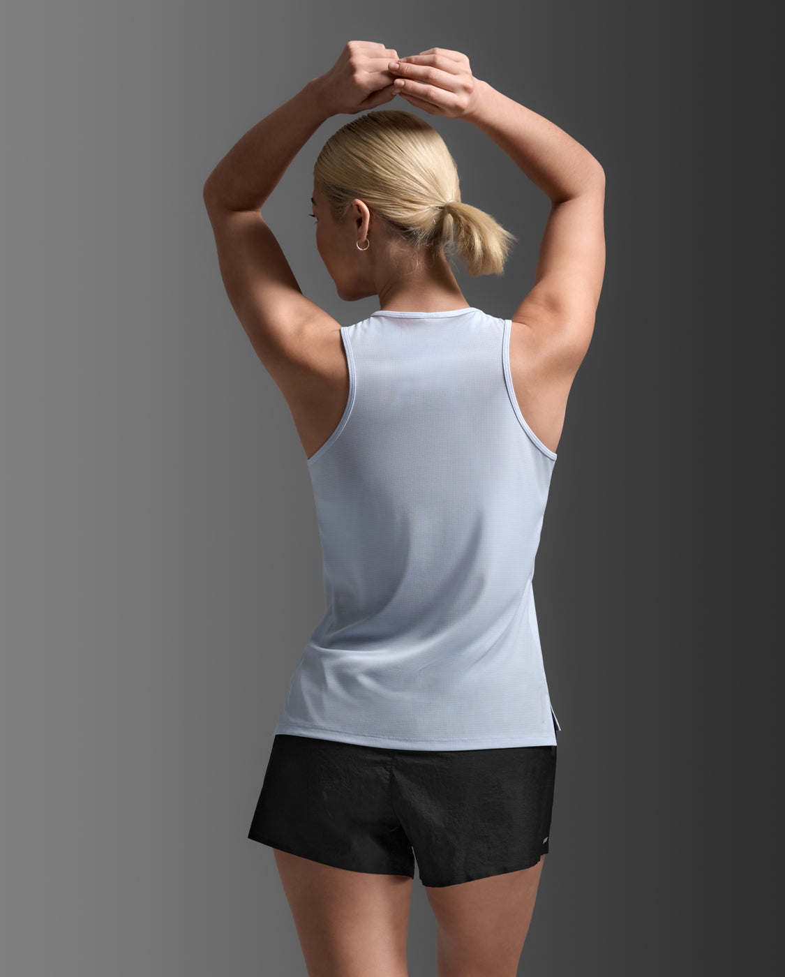 2xu-aero-singlet-canotta-running-azzurro image 2