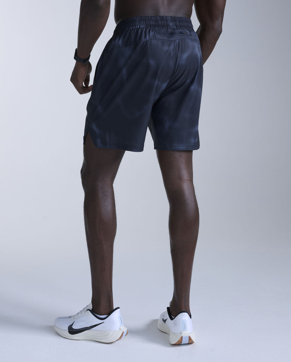 2xu-aero-7-inch-shorts-lined-pantaloncini-running-uomo-blu-navy image 2