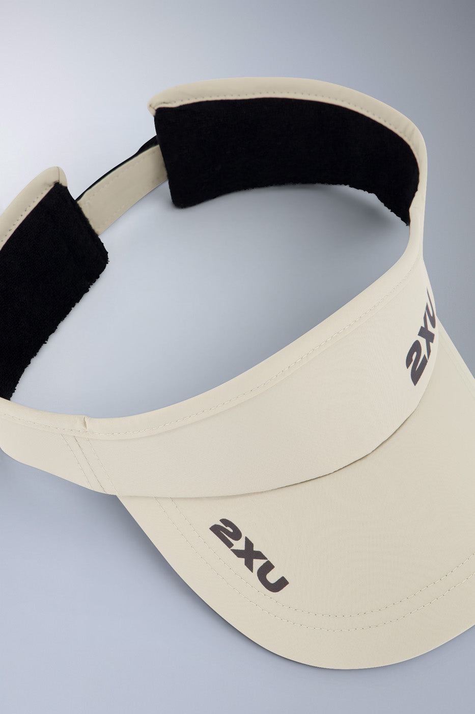 2xu-run-visor-unisex-beige-regolabile image 3