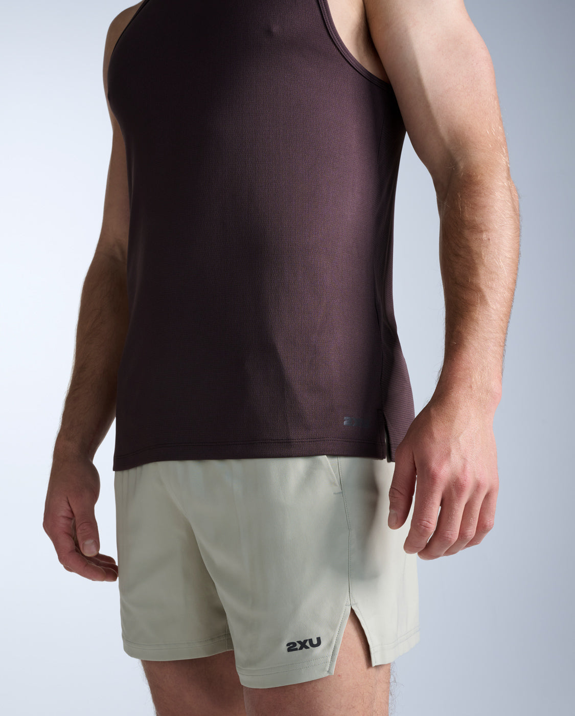 2xu-aero-tank-uomo-canotta-running-slim-bordeaux image 2