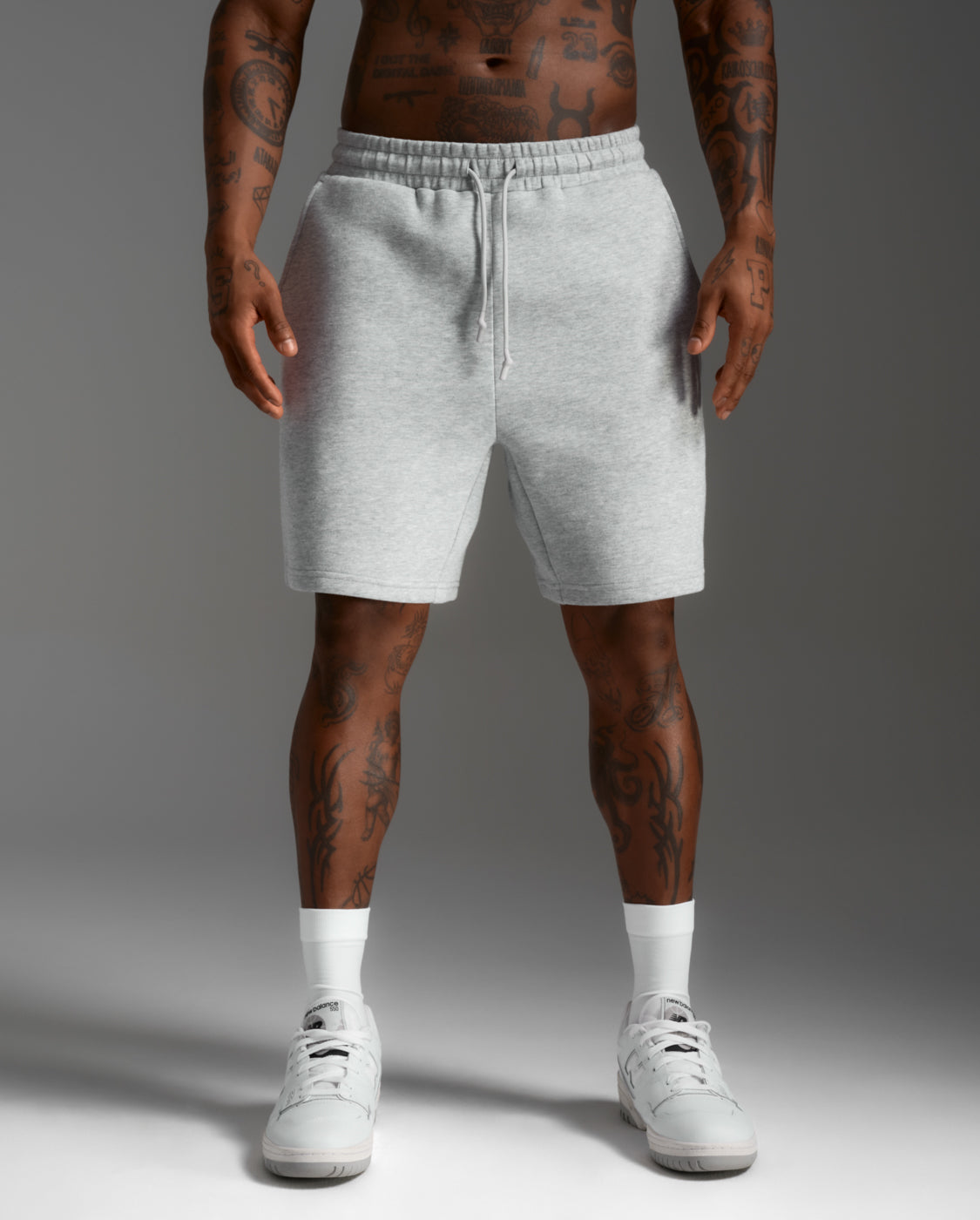 2xu-commute-smooth-spacer-shorts-grigio-regular image 2