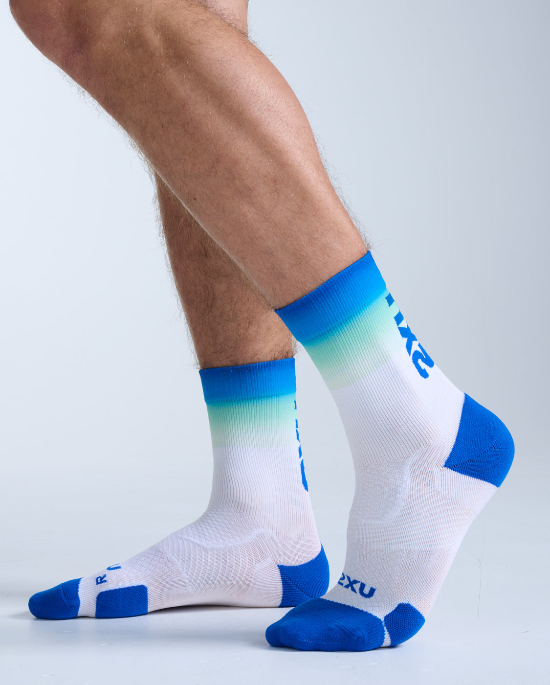 2xu-vectr-light-cushion-crew-socks-calze-running-compressione image 2