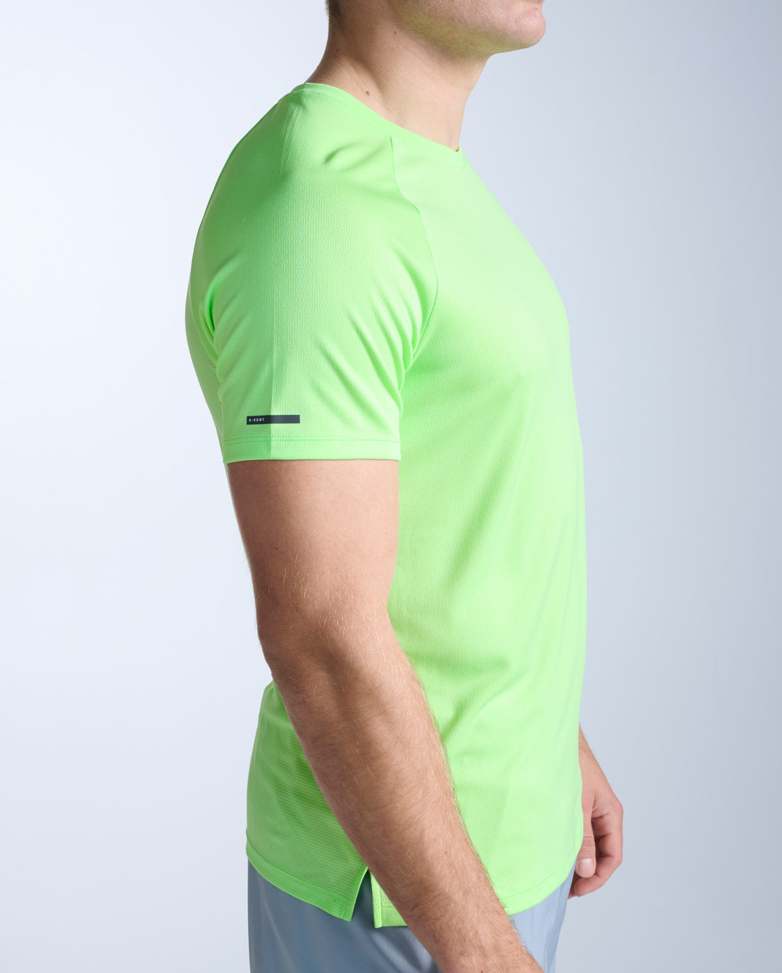 2xu-aero-tee-uomo-verde-chiaro image 2