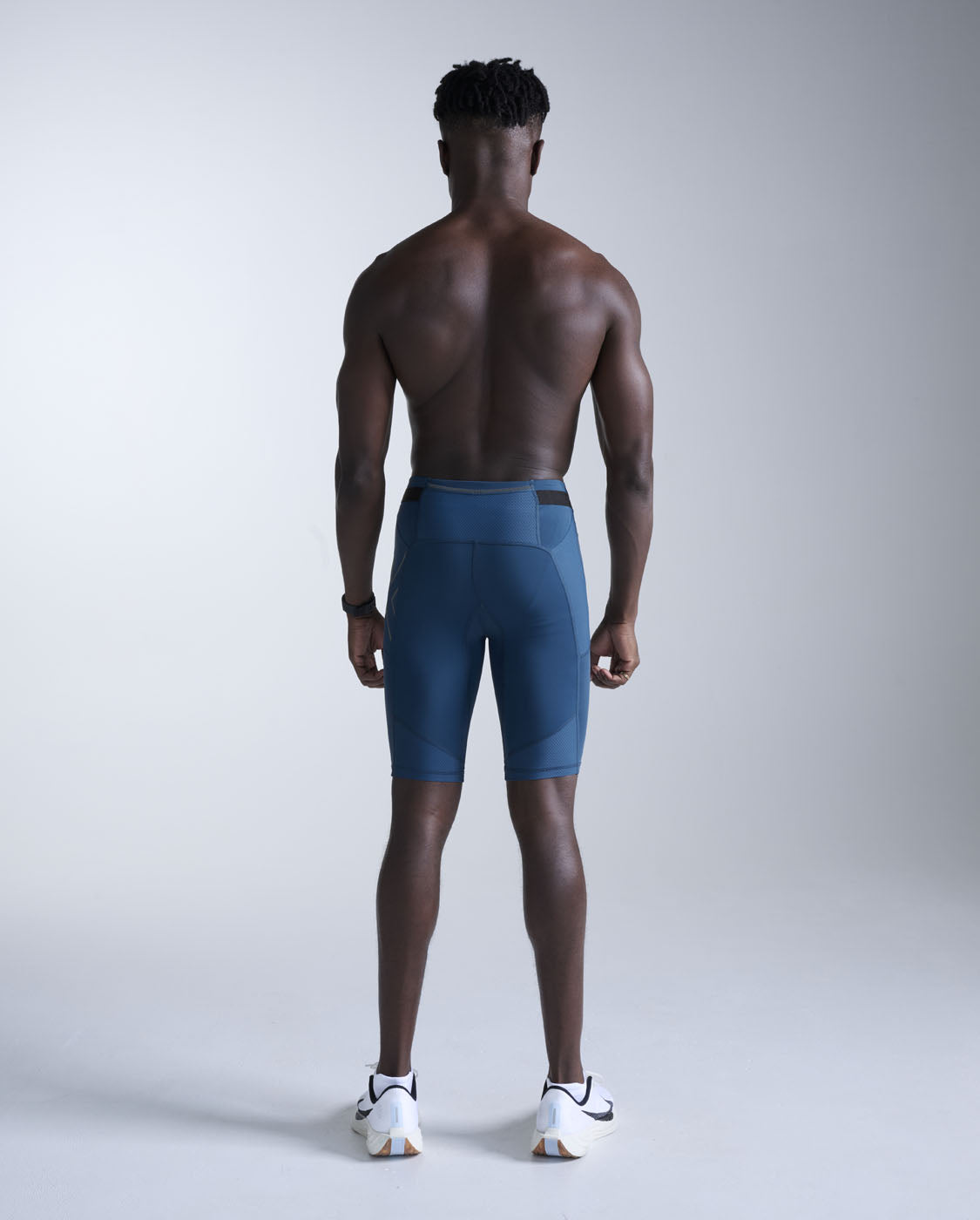 2xu-aero-mesh-compression-shorts-shorts-compressivi-con-tasche image 5