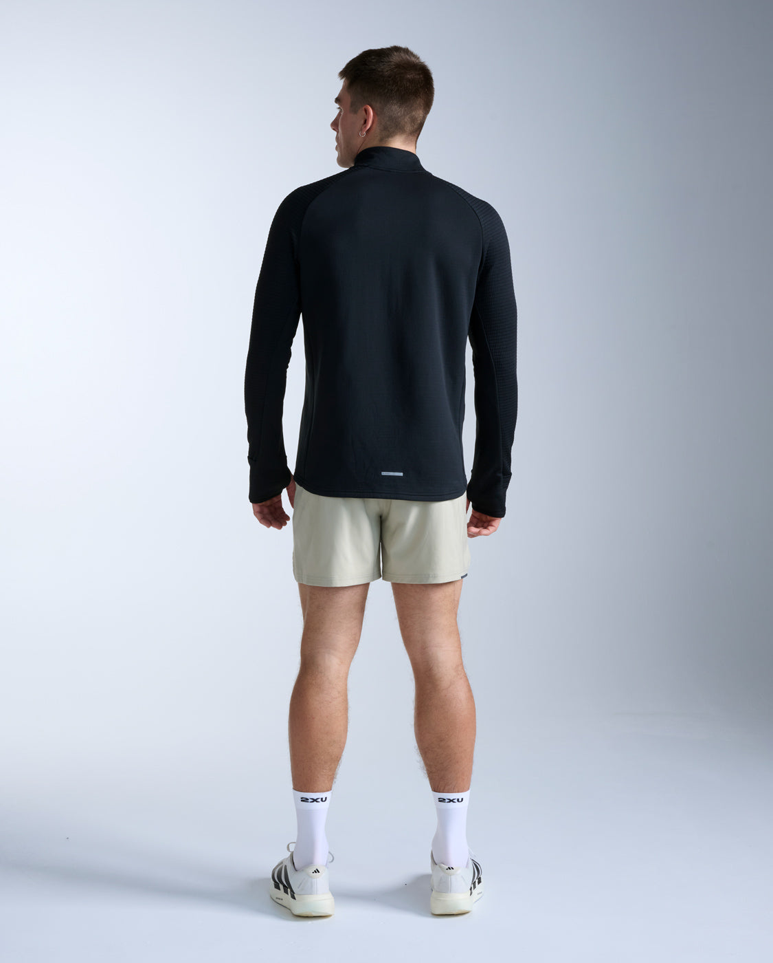 2xu-ignition-haptic-1-4-zip-felpa-running-uomo-nera-slim image 8