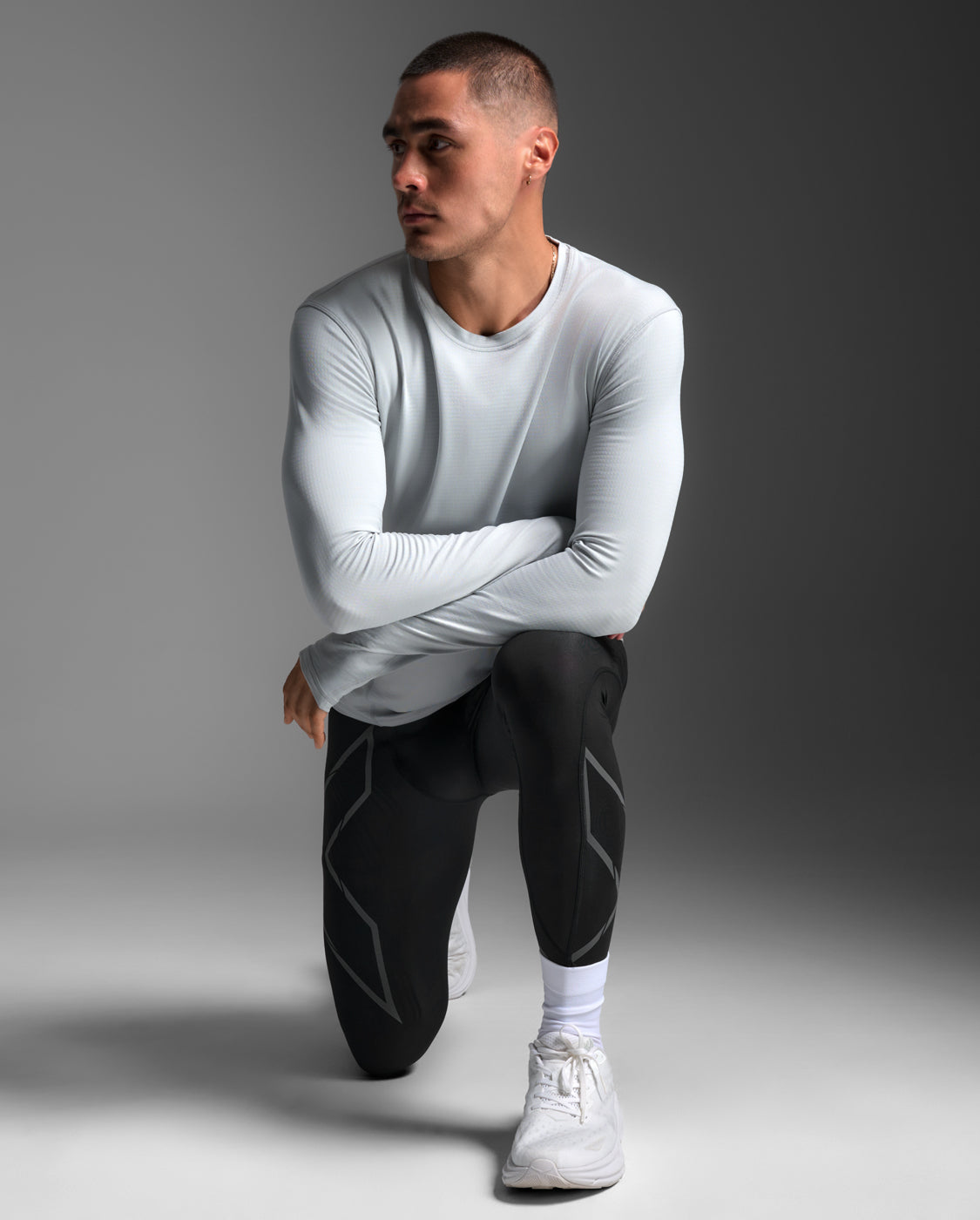2xu-ignition-grid-base-layer-maglia-termica-slim-grigia image 5