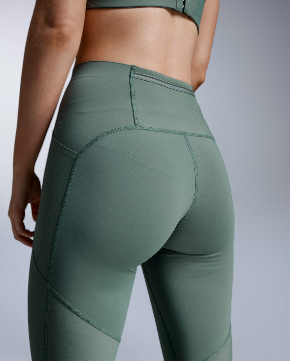 2xu-aero-mesh-hi-rise-compression-tights-collant-compressivi-tasche image 6