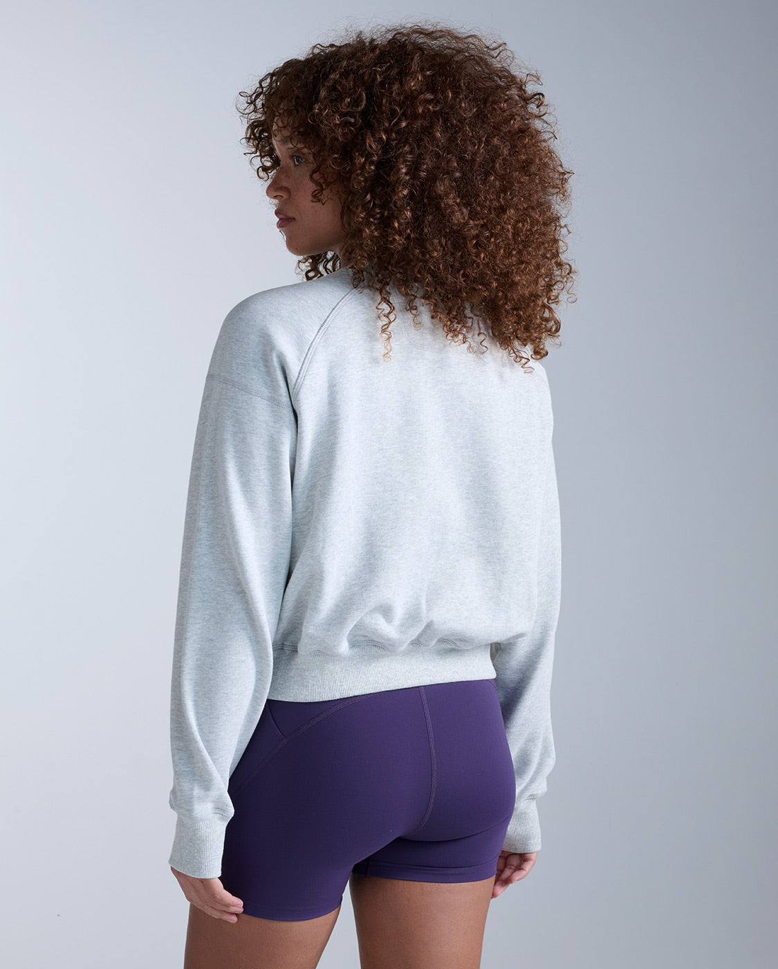 2xu-ez-organic-cotton-ribbed-crew-felpa-donna-cotone-bio-grigia image 2