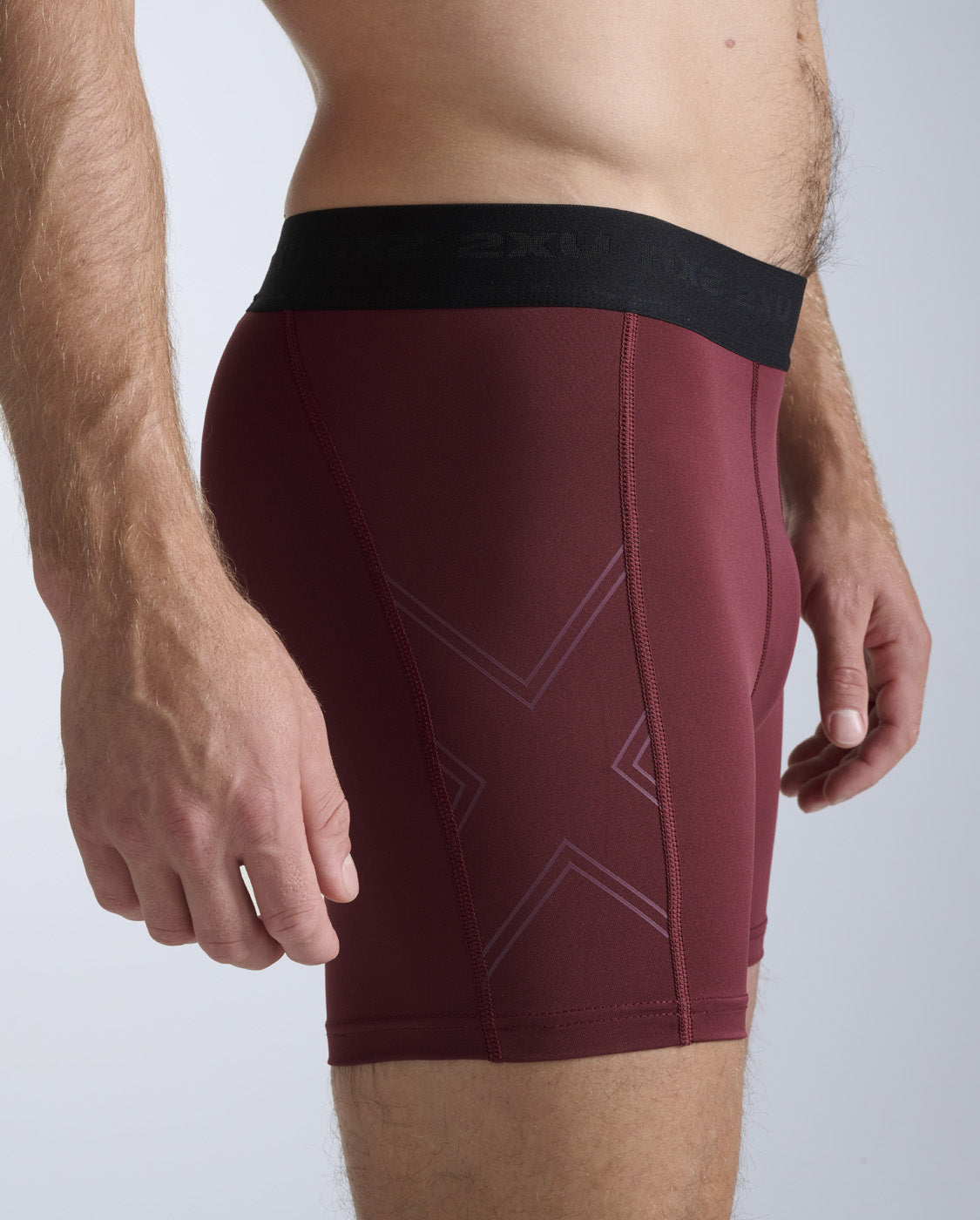 2xu-base-layer-compression-1-2-shorts-bordeaux image 8