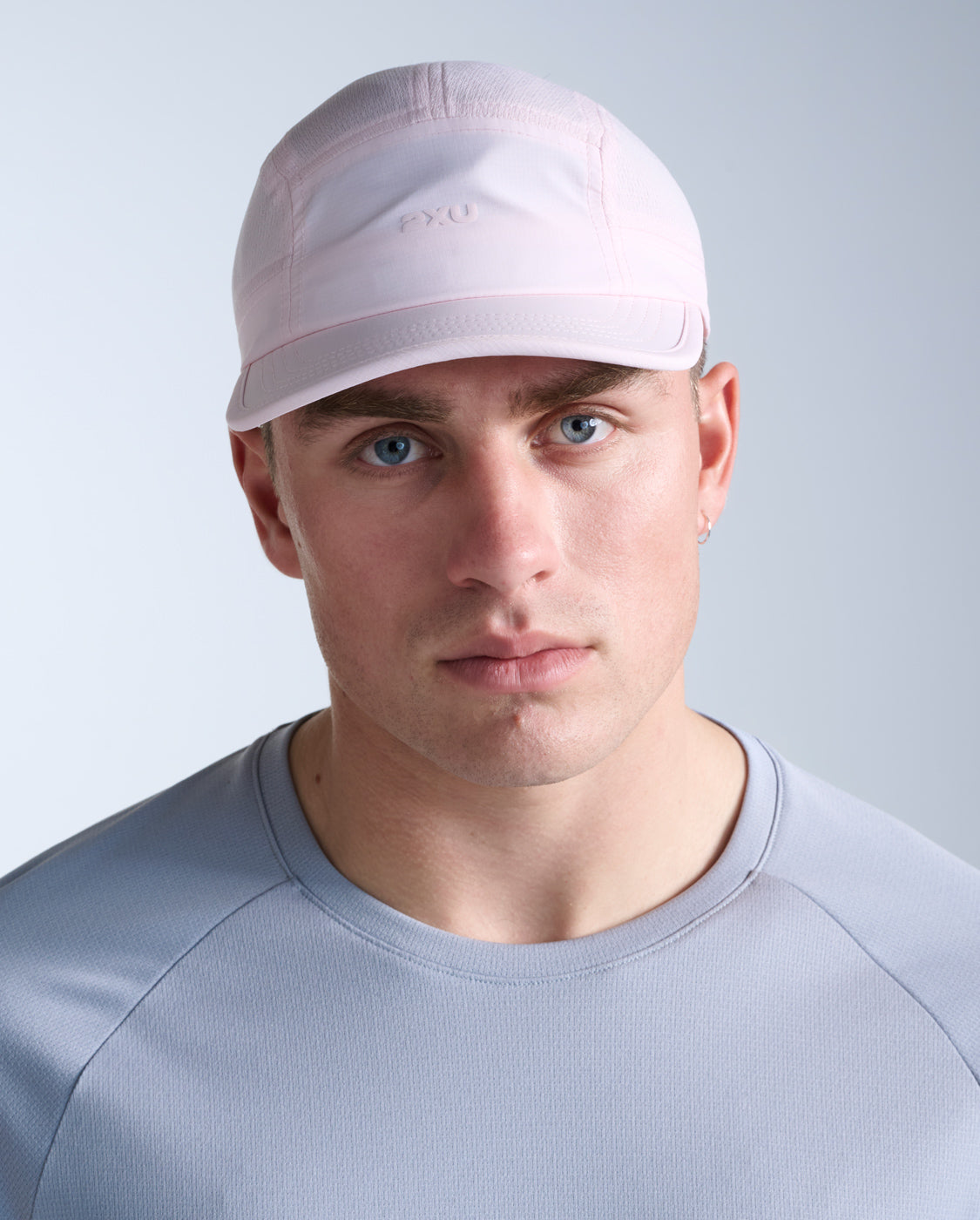 2xu-light-speed-small-cap-cappellino-running-unisex-rosa-profilo-basso image 1