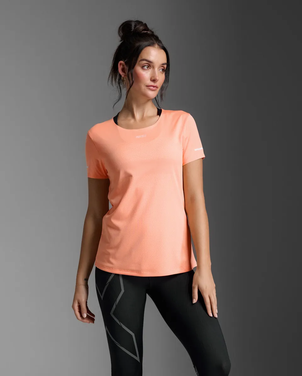 2xu-light-speed-tech-tee-donna-maglia-running-slim-rosa image 1