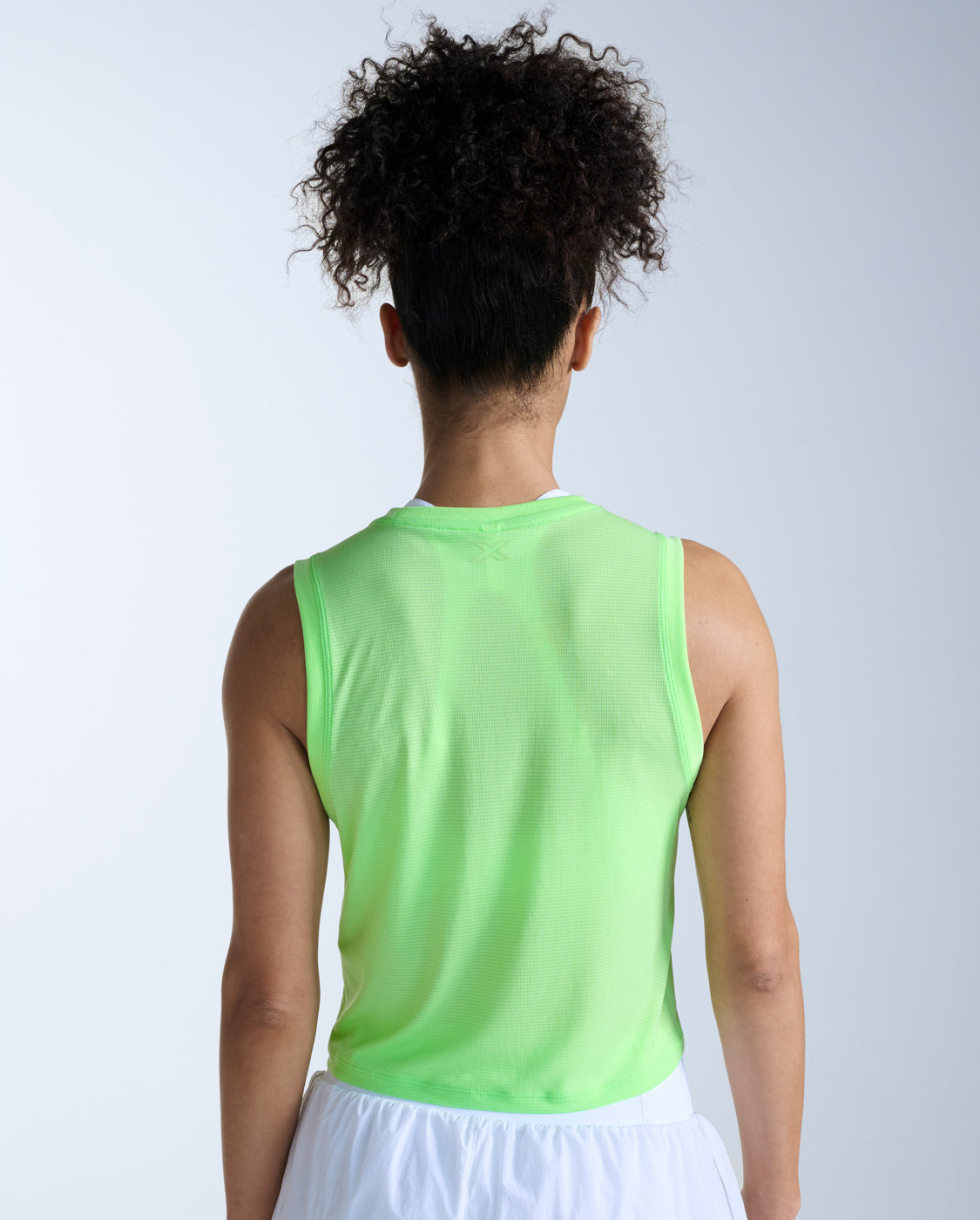 2xu-aero-mesh-crop-tank-donna-verde-chiaro image 2