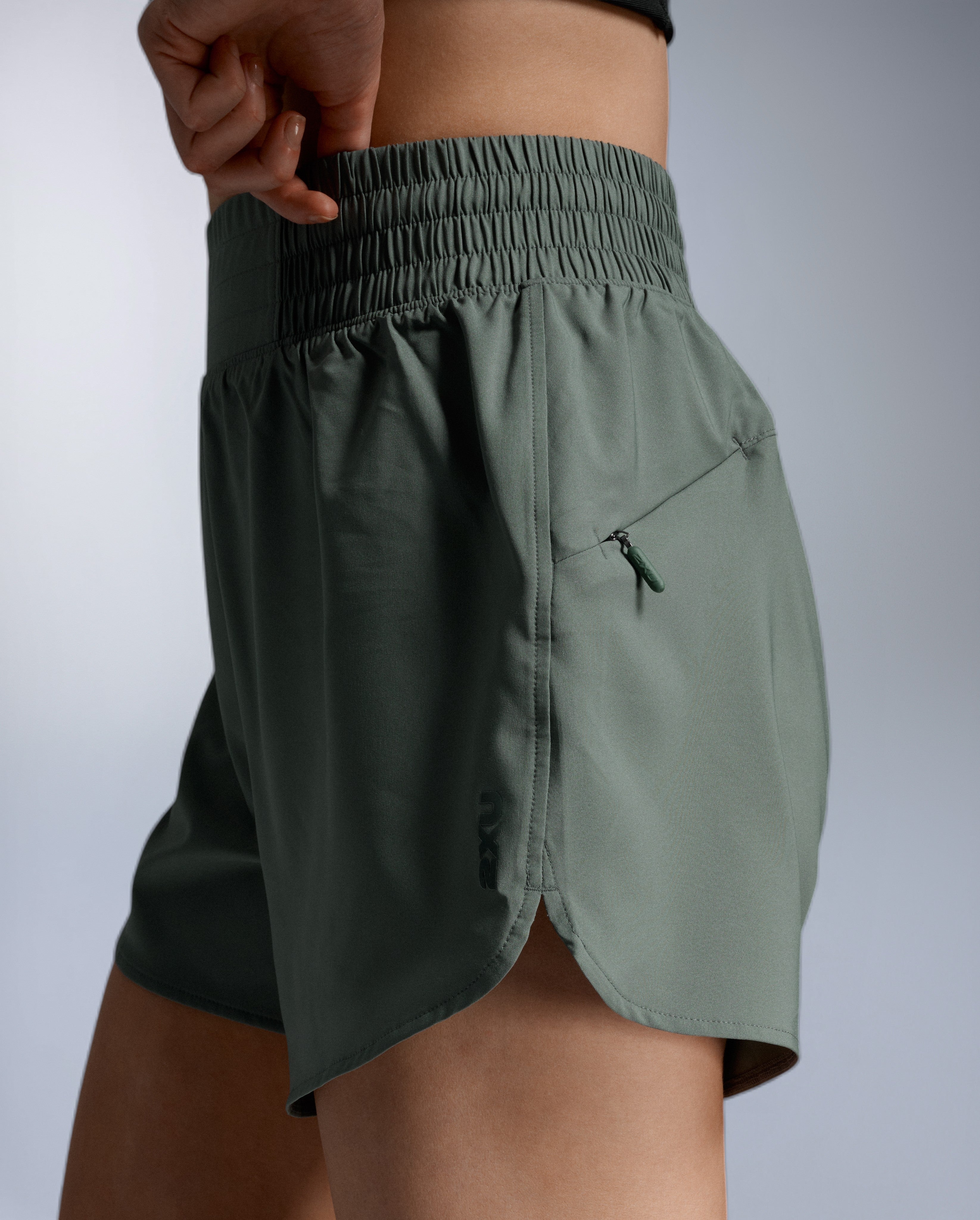 2xu-aero-hi-rise-4-inch-shorts-shorts-running-donna-verdi image 8