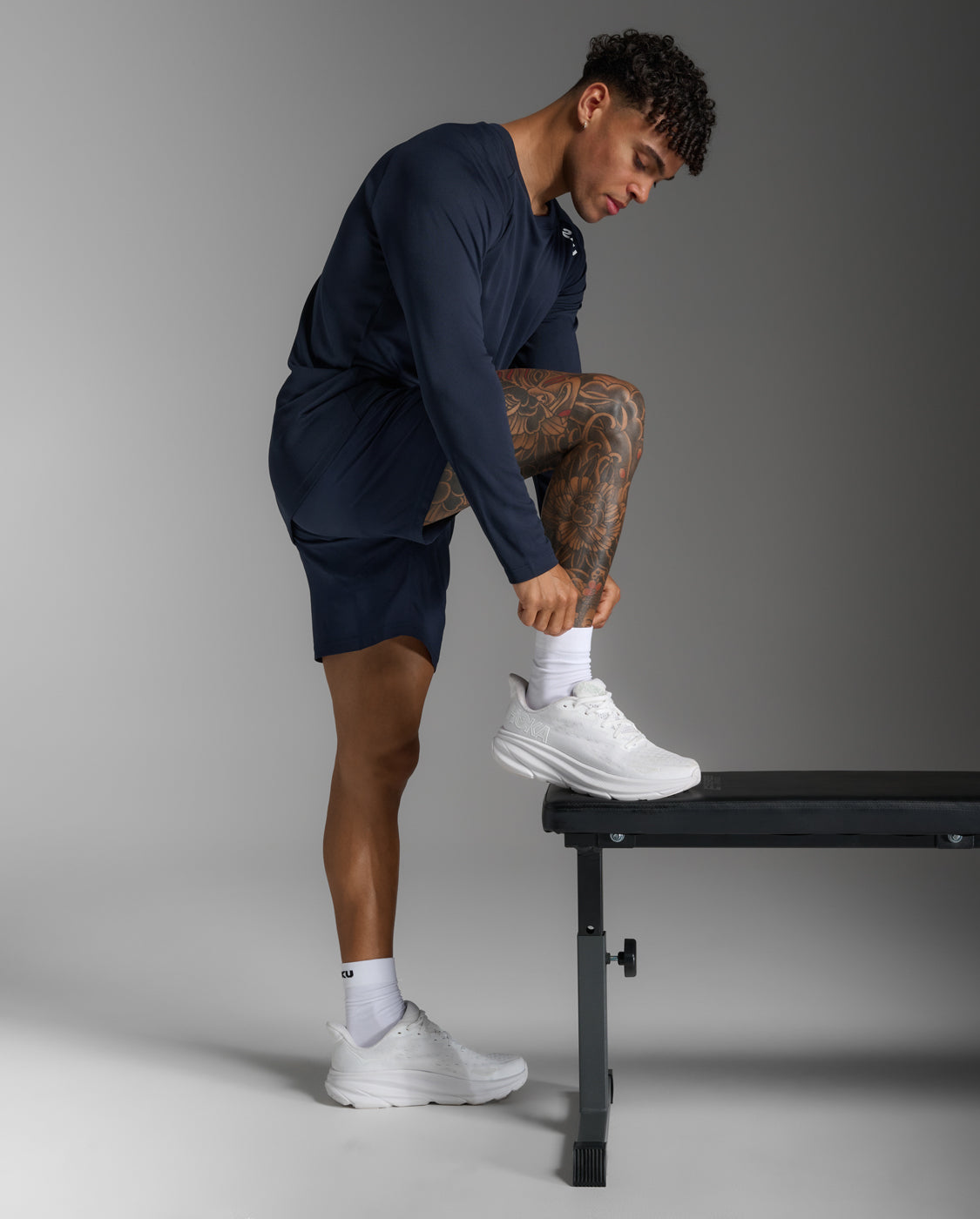 2xu-aspire-long-sleeve-uomo-maglia-manica-lunga-blu-navy-2b3f5f image 6