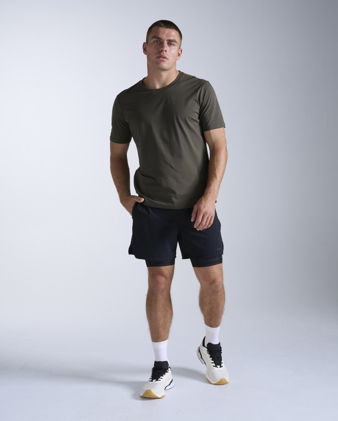 2xu-motion-cotton-flex-tee-uomo-verde-oliva image 6