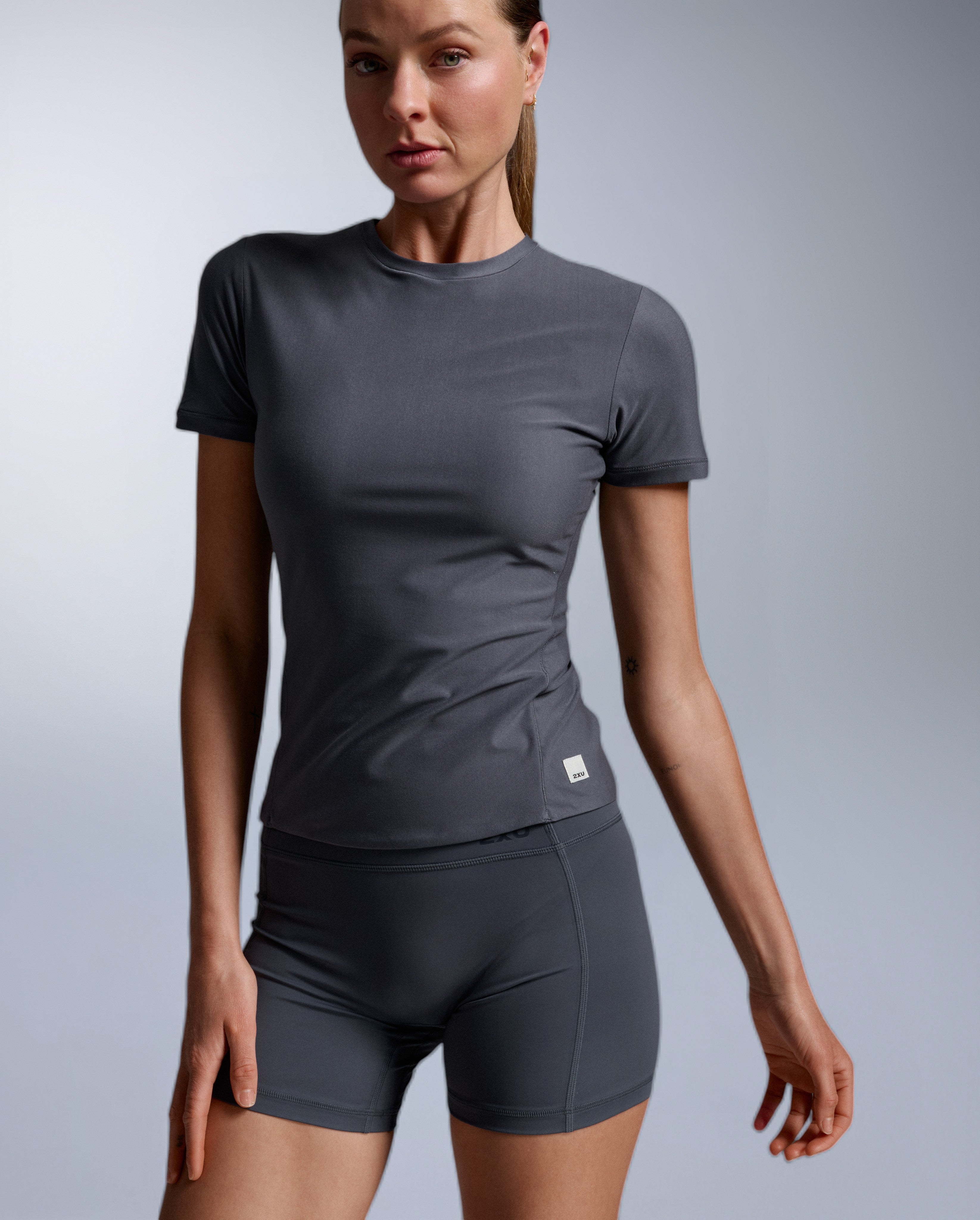 2xu-wonderluxe-fitted-tee-donna-blu-maglia-tecnica image 1