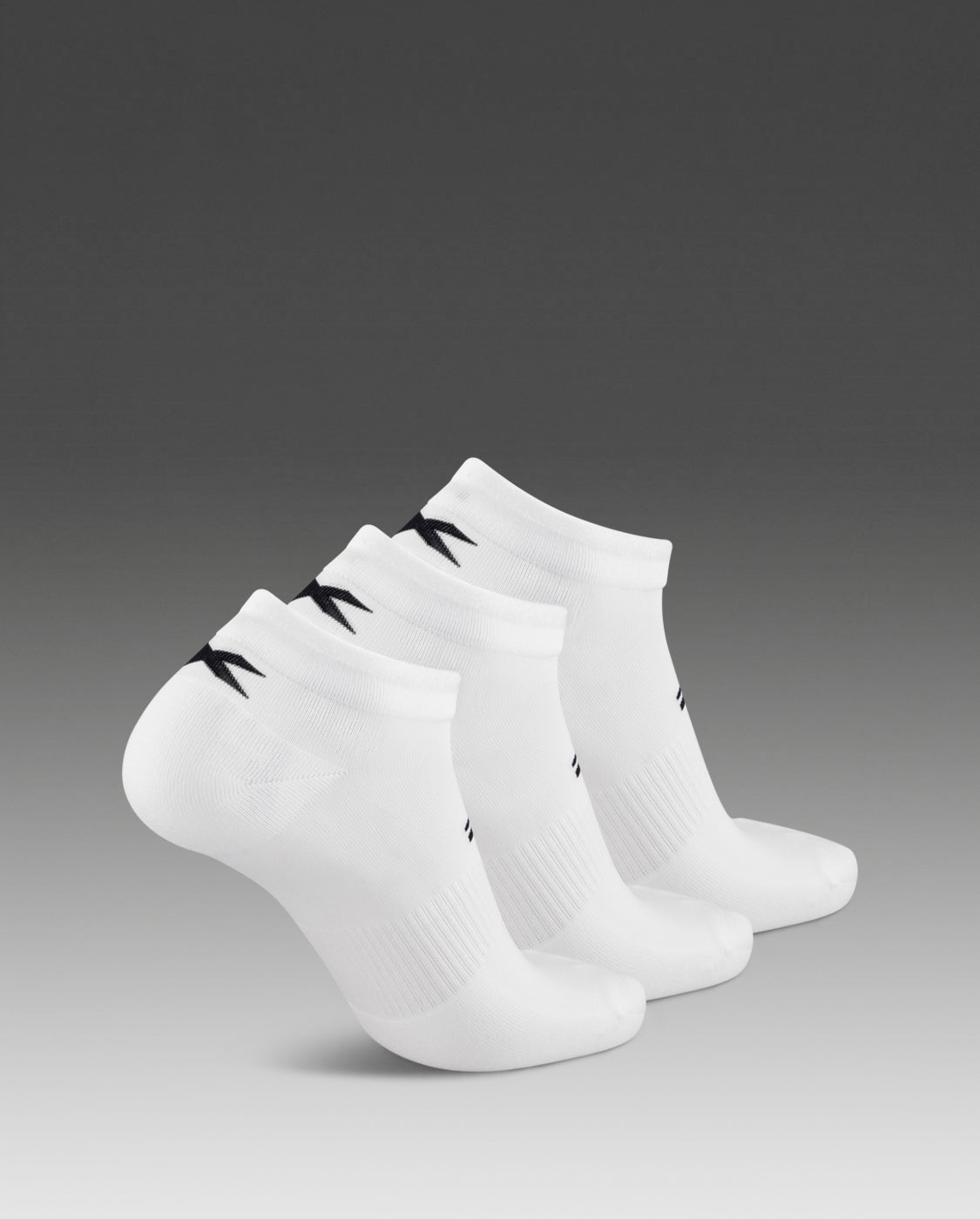 2xu-ankle-socks-3-pack-bianche-unisex image 2