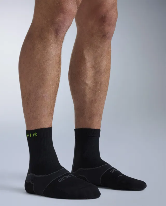 2xu-recovery-achilles-crew-socks-with-fir-calze-crew-a-compressione-moderata-ner image 1