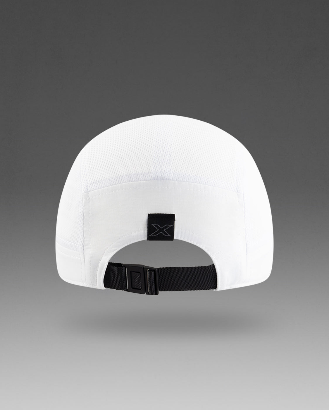 2xu-light-speed-small-cap-da-running-bianca image 4