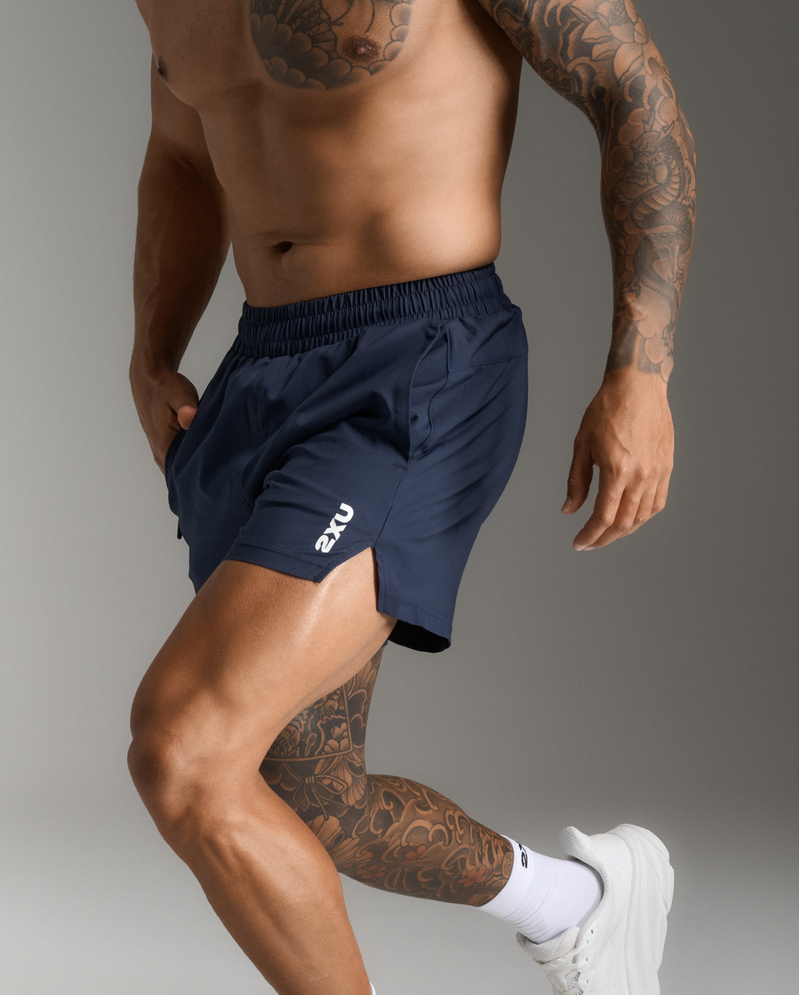 2xu-aspire-5-inch-shorts-uomo-pantaloncini-running-blu-navy image 5