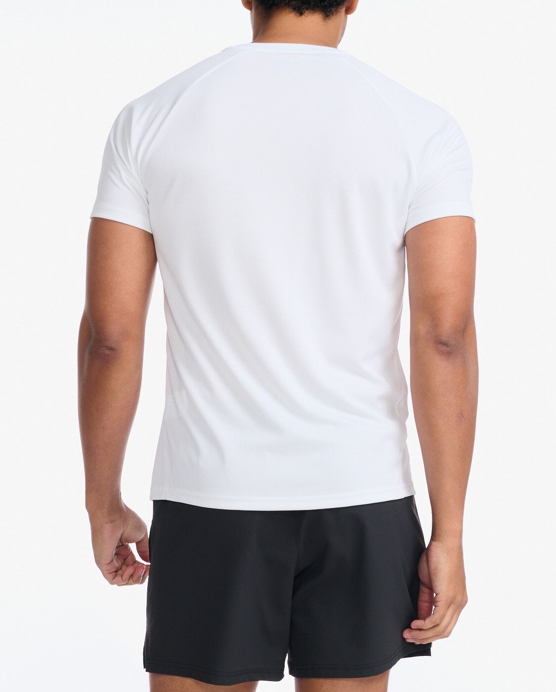 2xu-aspire-tee-uomo-t-shirt-training-bianca-traspirante image 3