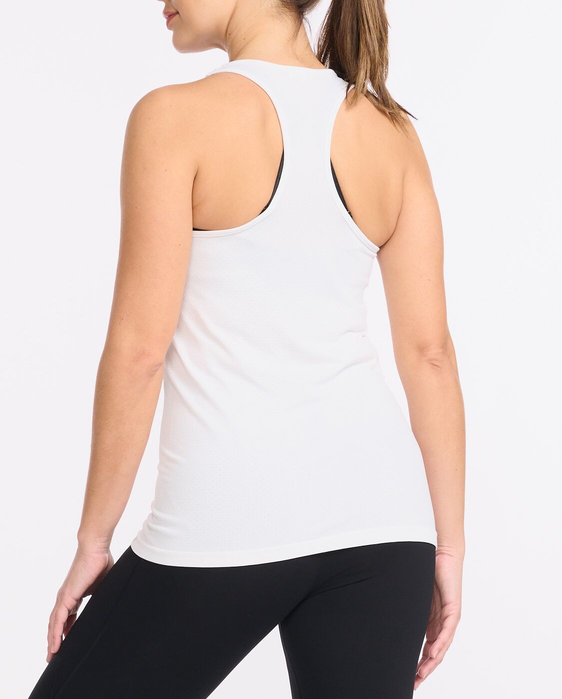 2xu-motion-tech-singlet-canotta-training-bianca-leggera image 3