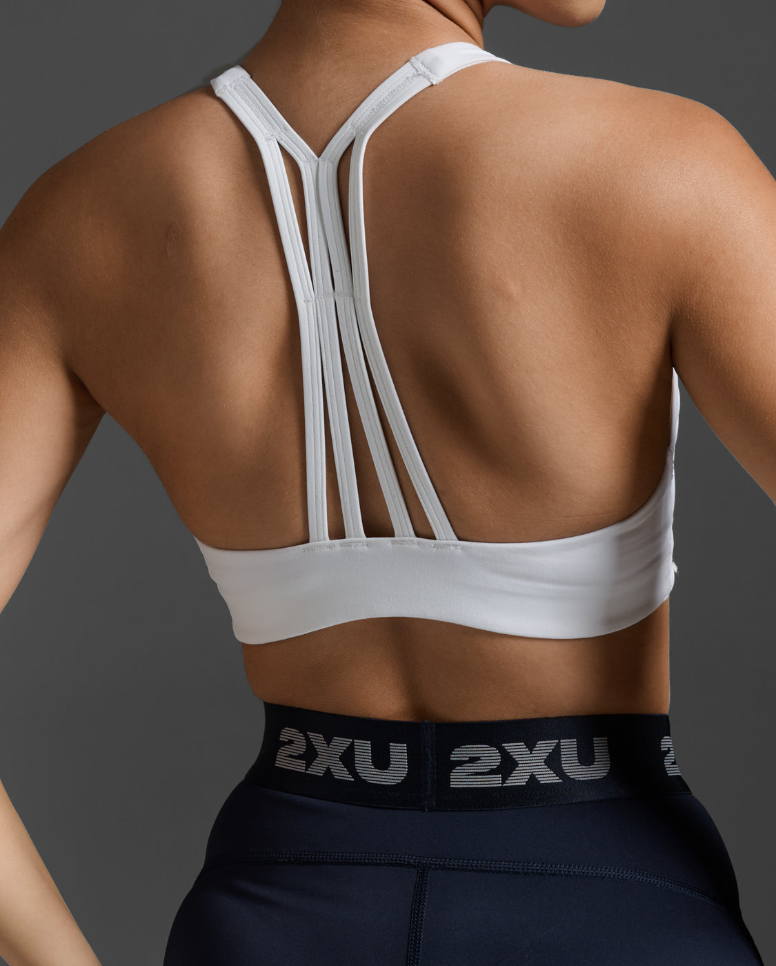 2xu-form-strappy-low-impact-bra-bianco image 5