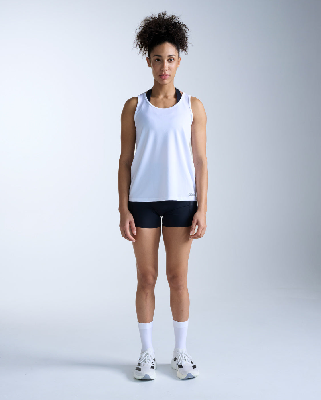2xu-aero-singlet-canotta-running-donna-bianco image 6