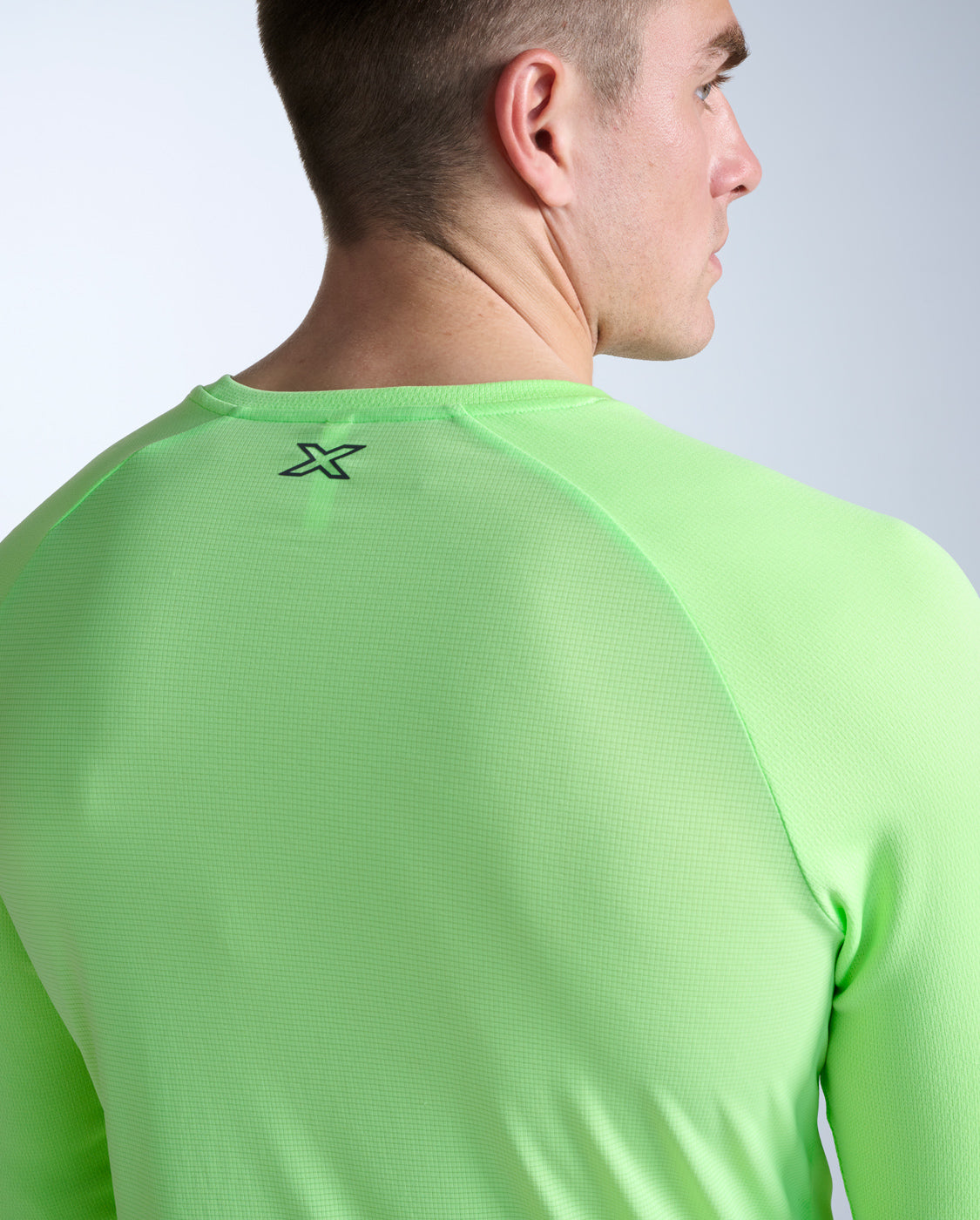 2xu-aero-long-sleeve-maglia-running-uomo-manica-lunga image 4