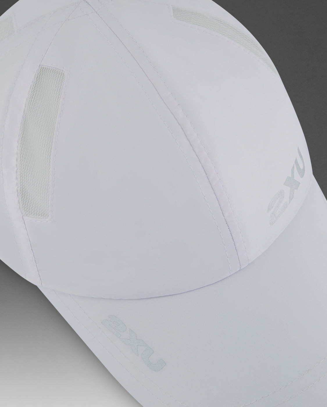 2xu-run-cap-cappello-running-leggero image 4