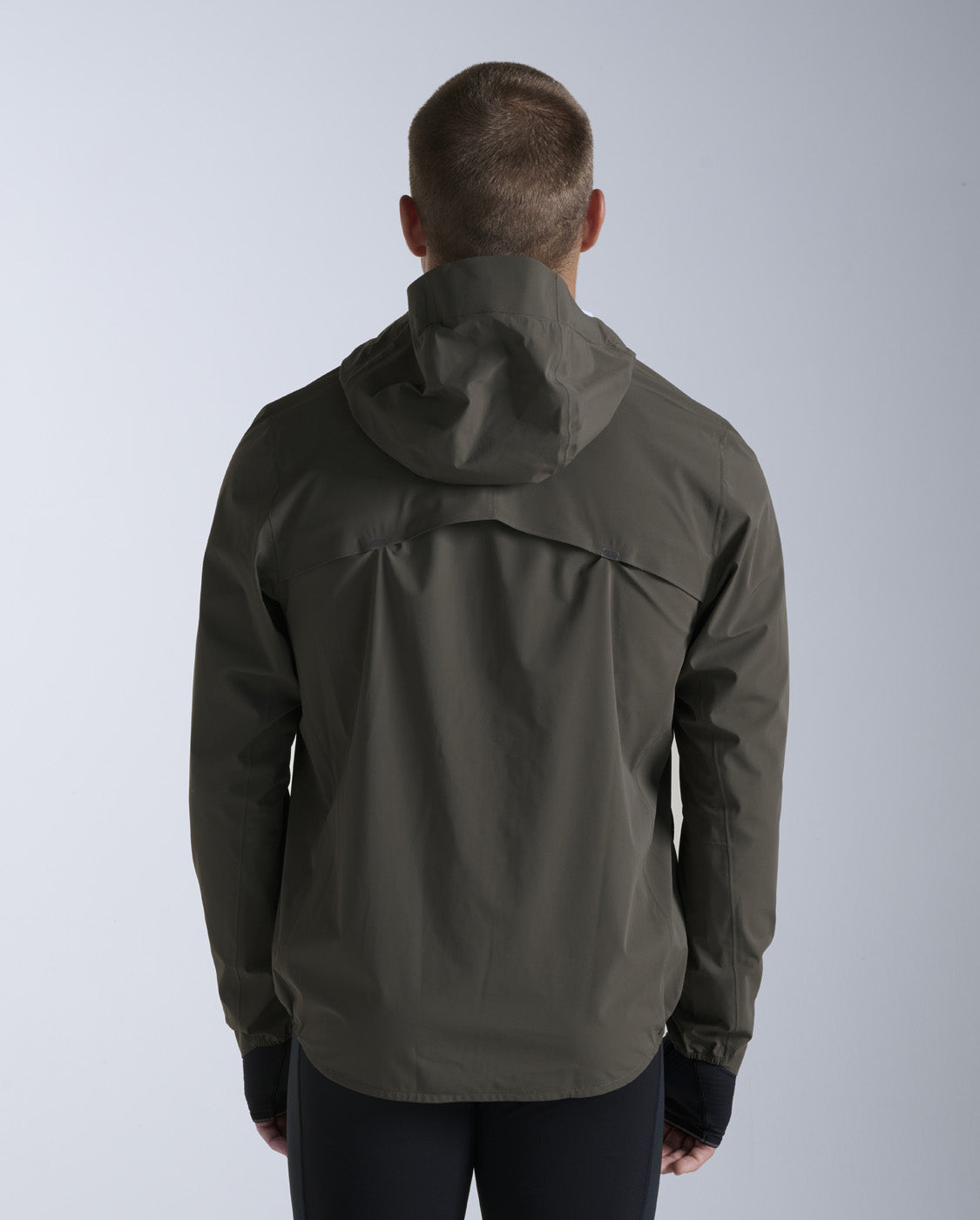2xu-ignition-shield-waterproof-jacket-uomo-verde-slim image 3