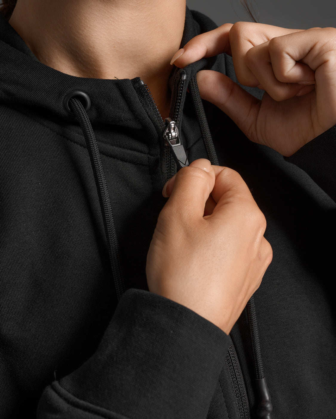 2xu-aspire-full-zip-hoodie-felpa-donna-nero image 5