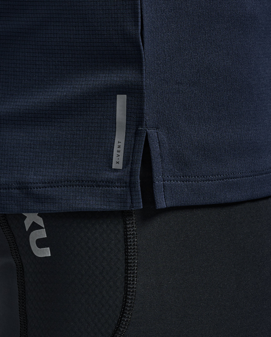 2xu-aero-long-sleeve-maglia-running-manica-lunga-blu-navy image 5