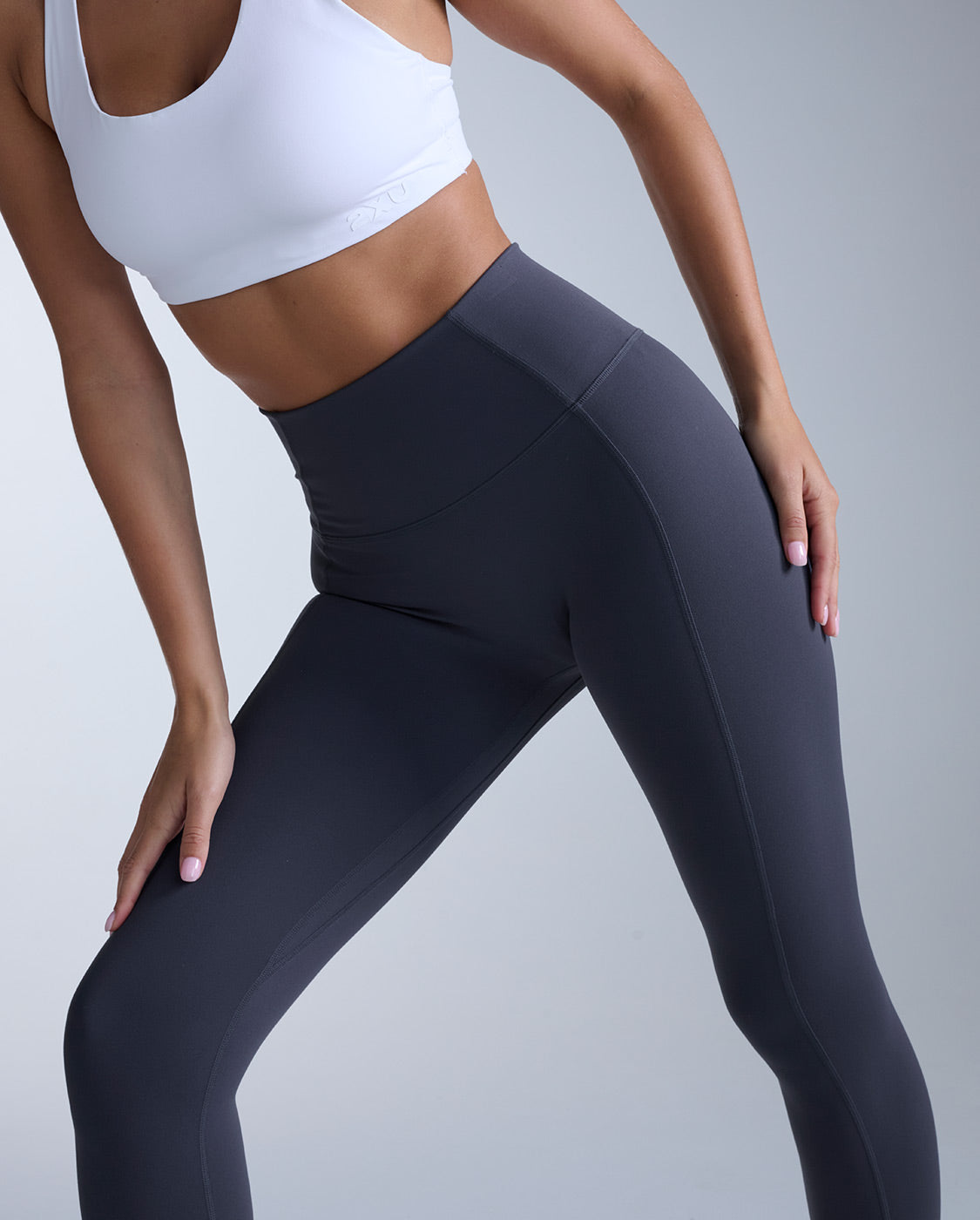 2xu-fluid-hi-rise-tights-donna-nero-blu image 2